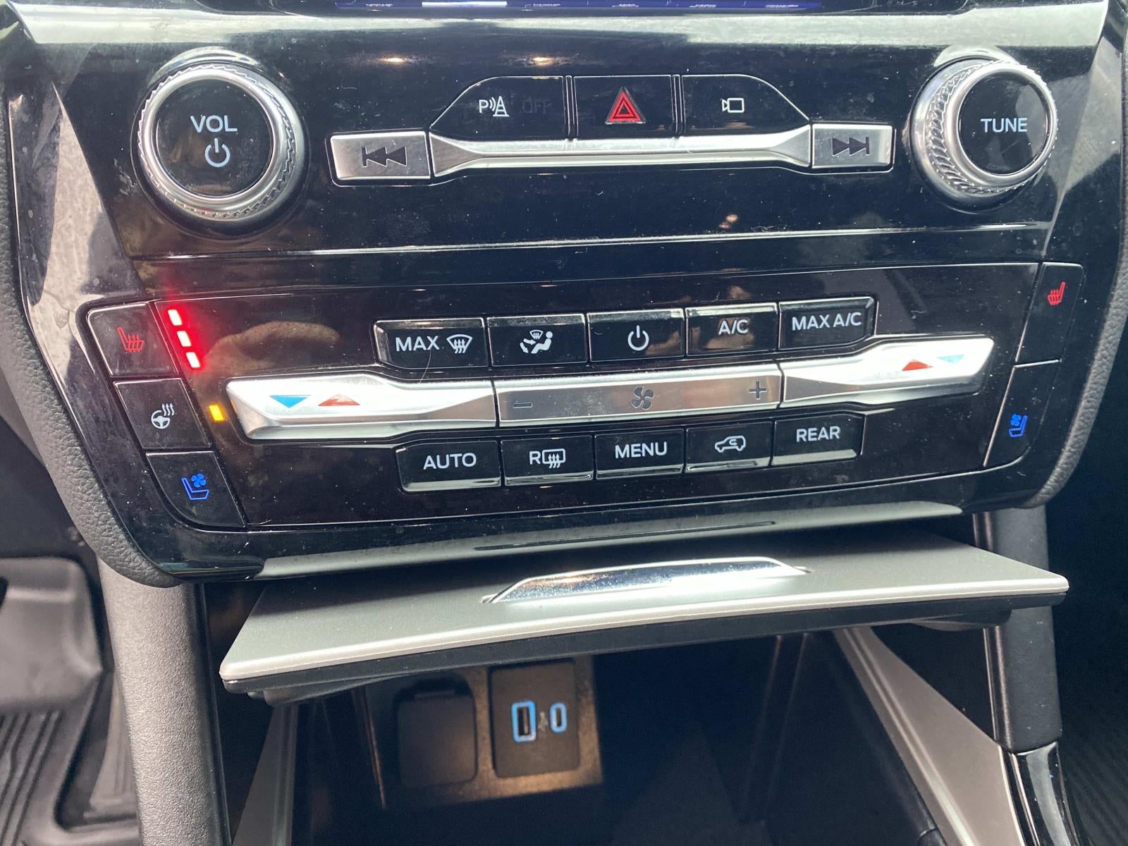 2023 Ford Explorer ST 4WD