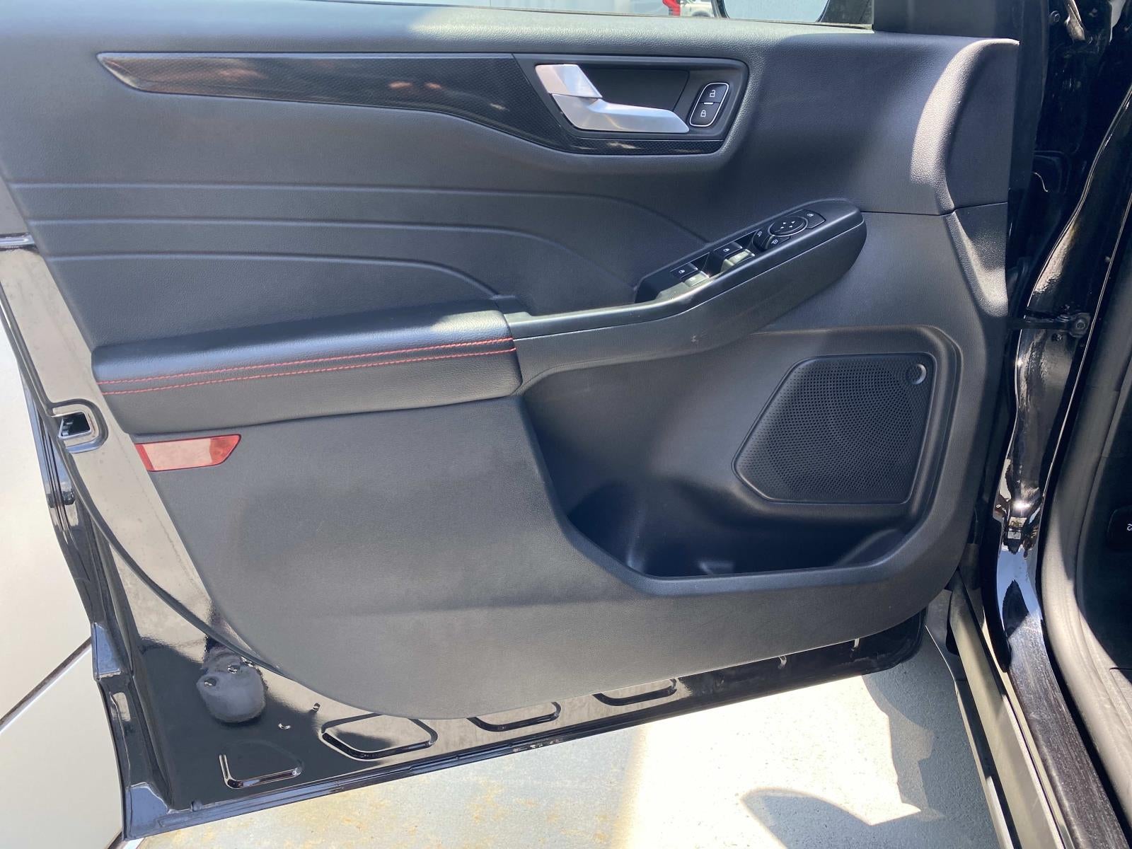 2025 Ford Escape ST-Line FWD