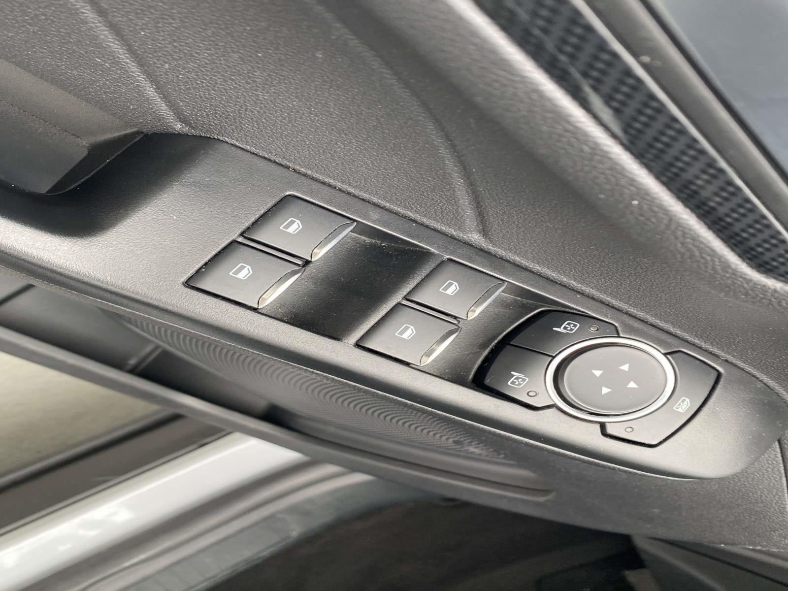 2025 Ford Escape ST-Line Select AWD