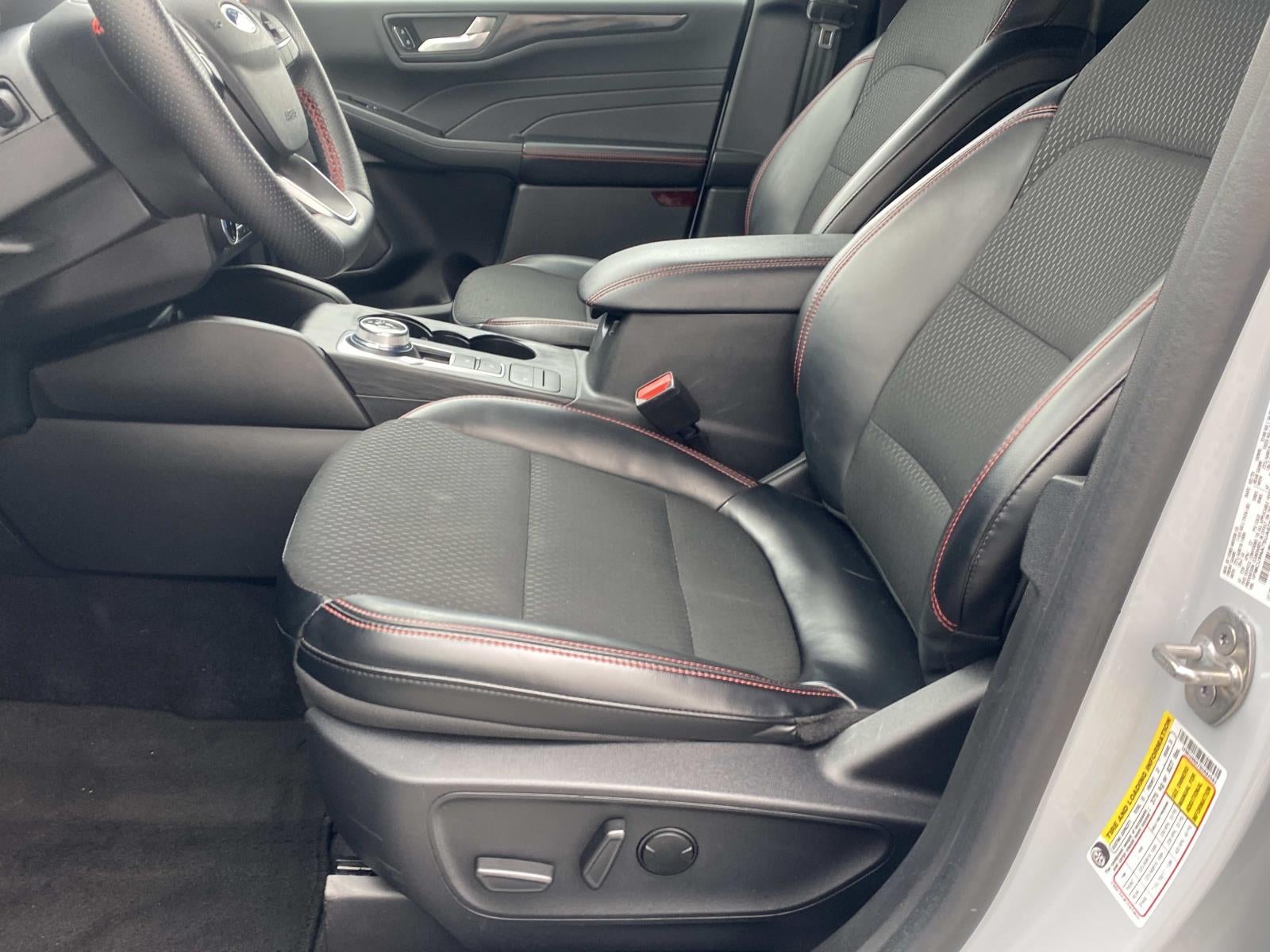 2025 Ford Escape ST-Line Select AWD