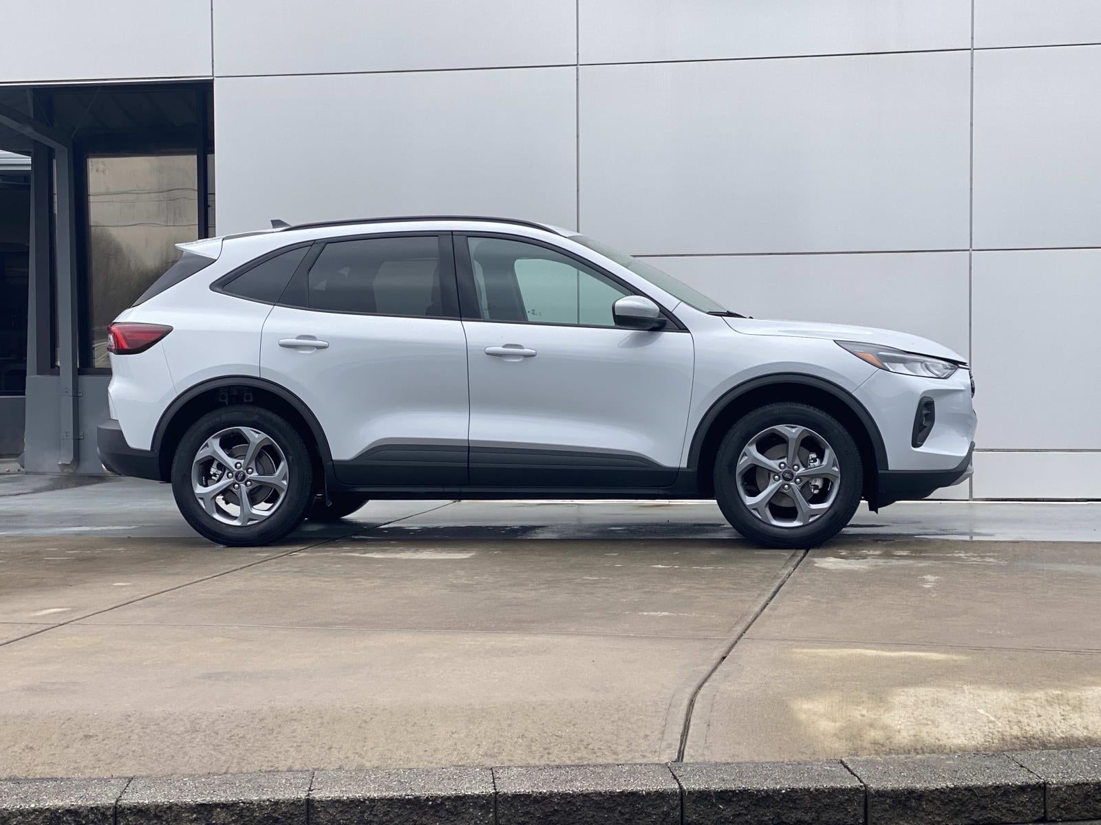 2025 Ford Escape ST-Line Select AWD