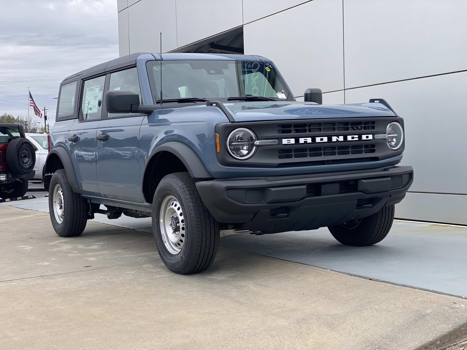 2025 Ford Bronco Base
