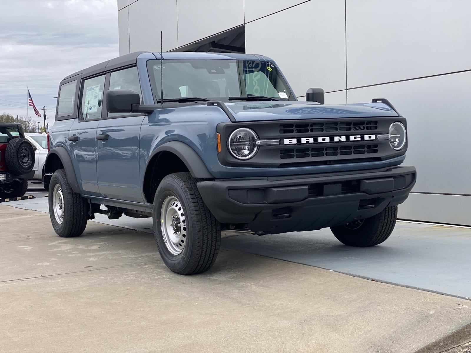 2025 Ford Bronco Base