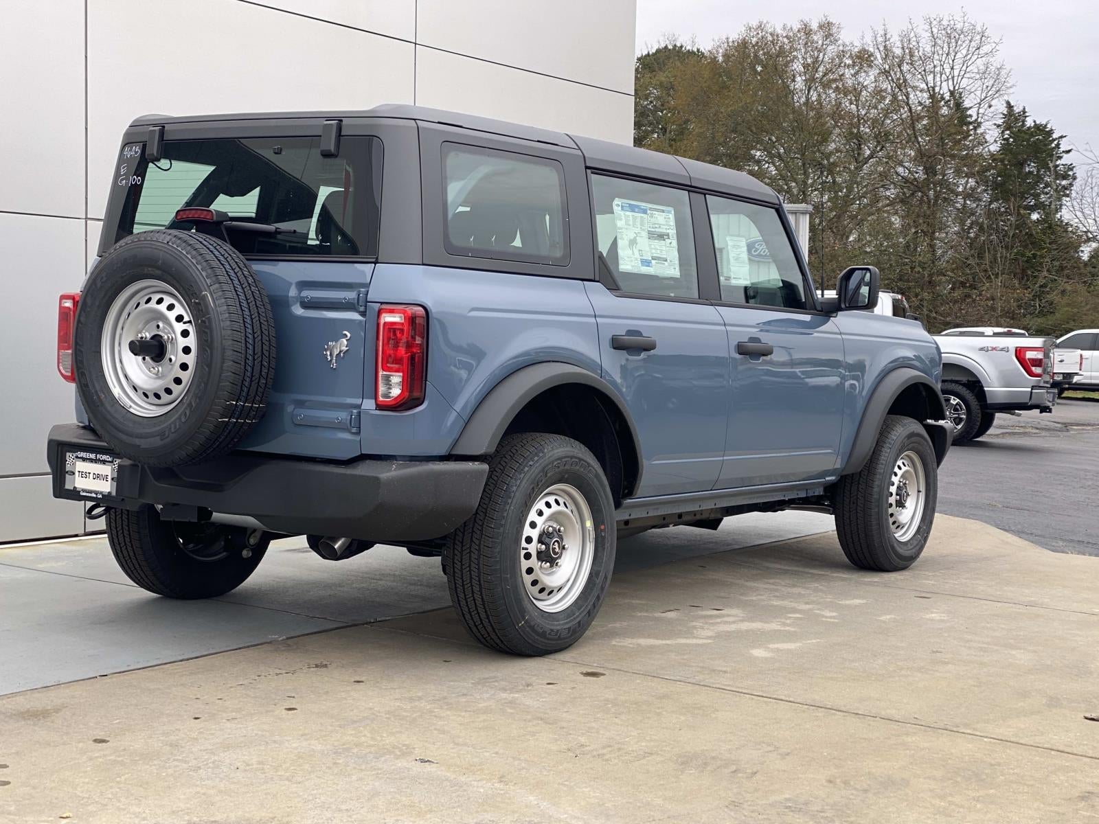 2025 Ford Bronco Base