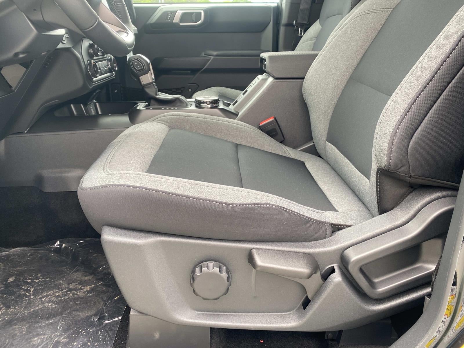 2026 Ford Bronco Big Bend Matte Black Pkg