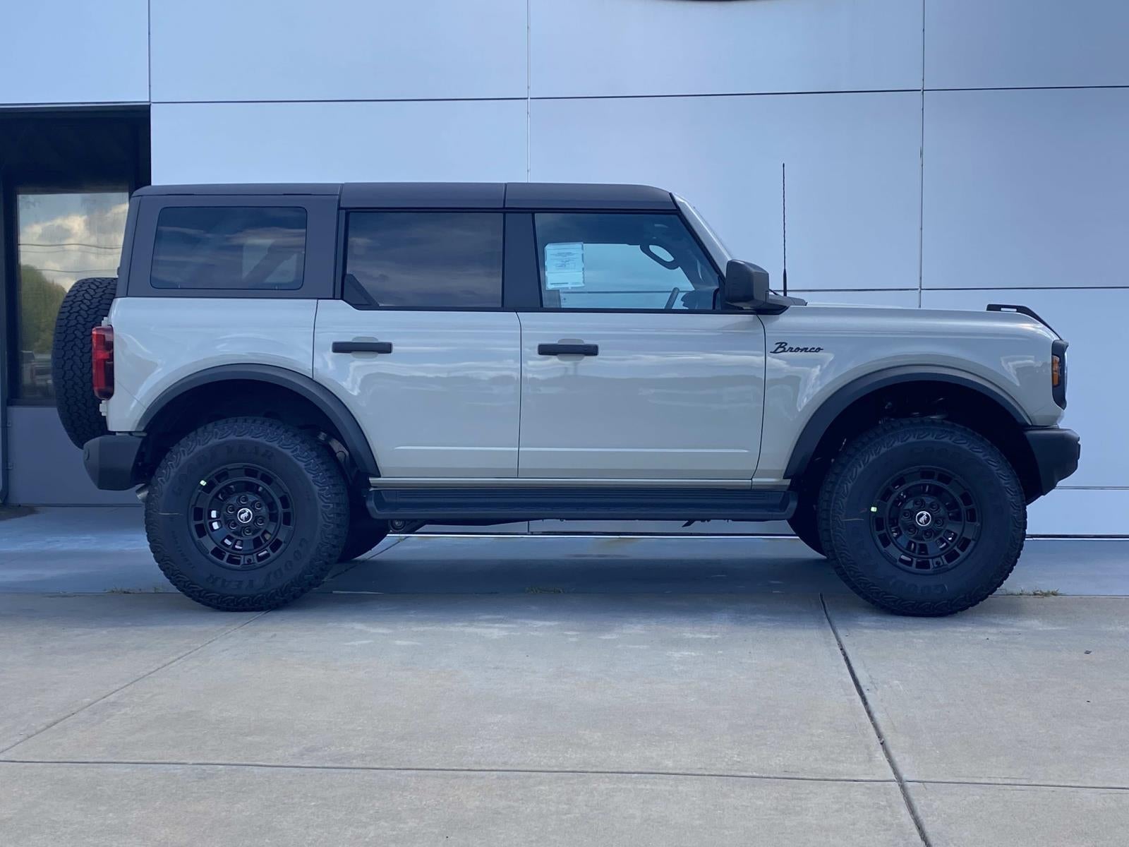 2026 Ford Bronco Big Bend photo 3