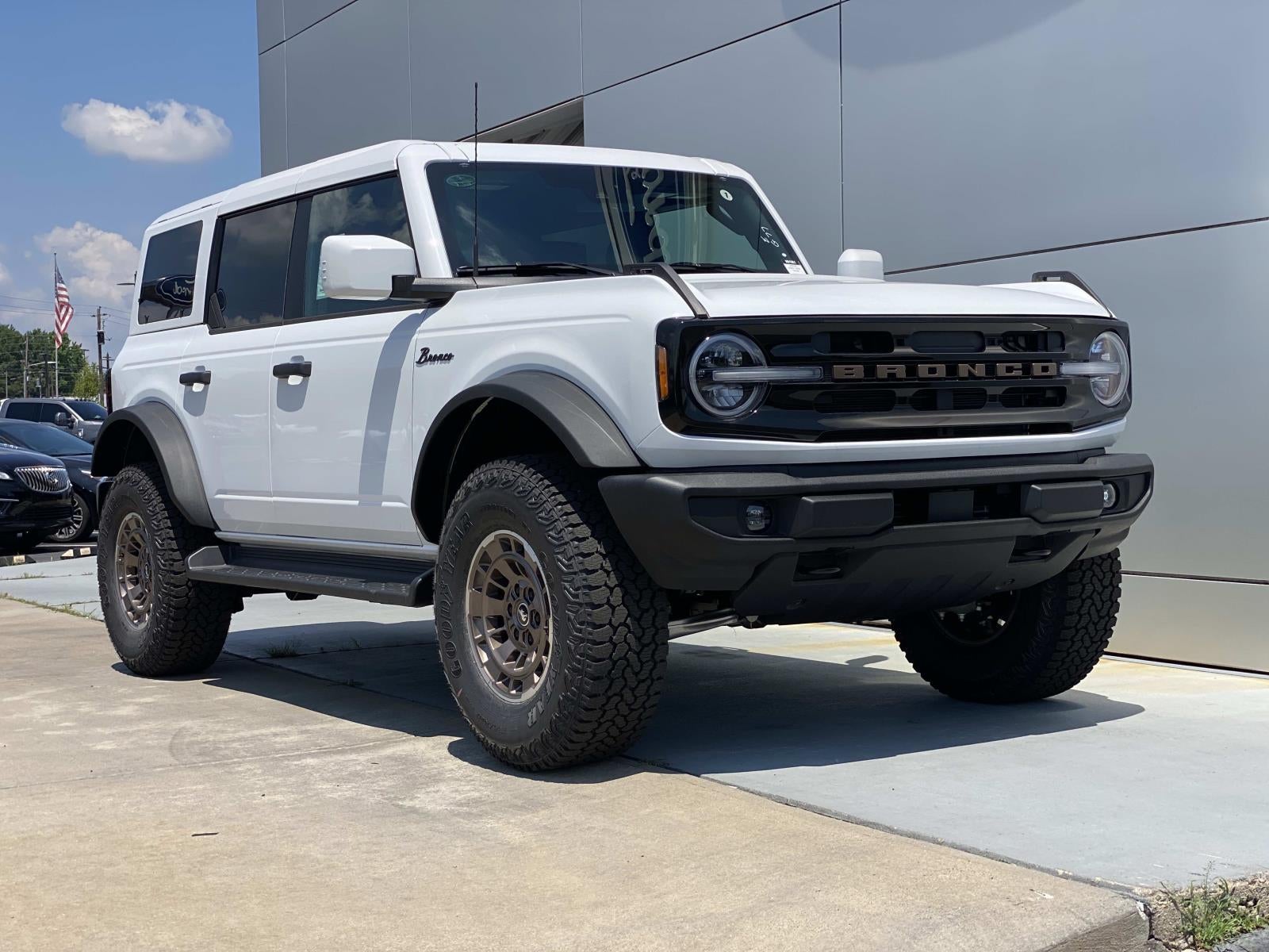 2026 Ford Bronco Outer Banks 4 Door 4x4