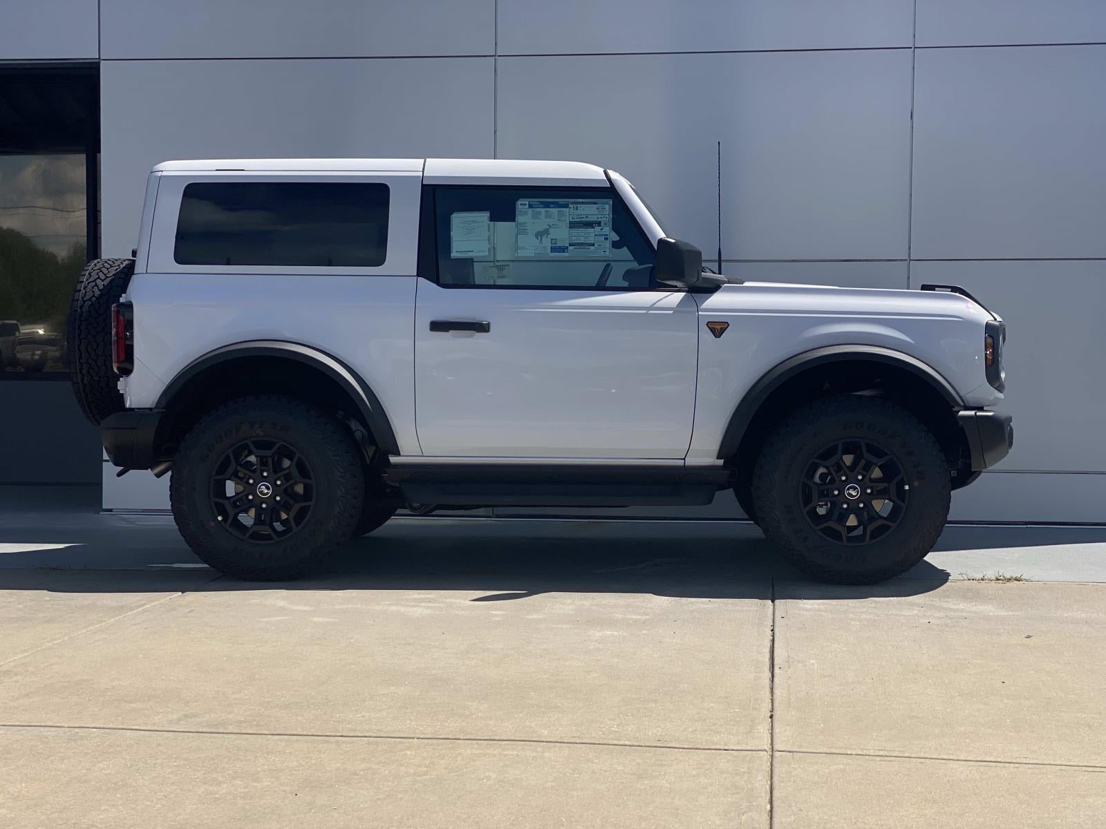2026 Ford Bronco Badlands photo 3