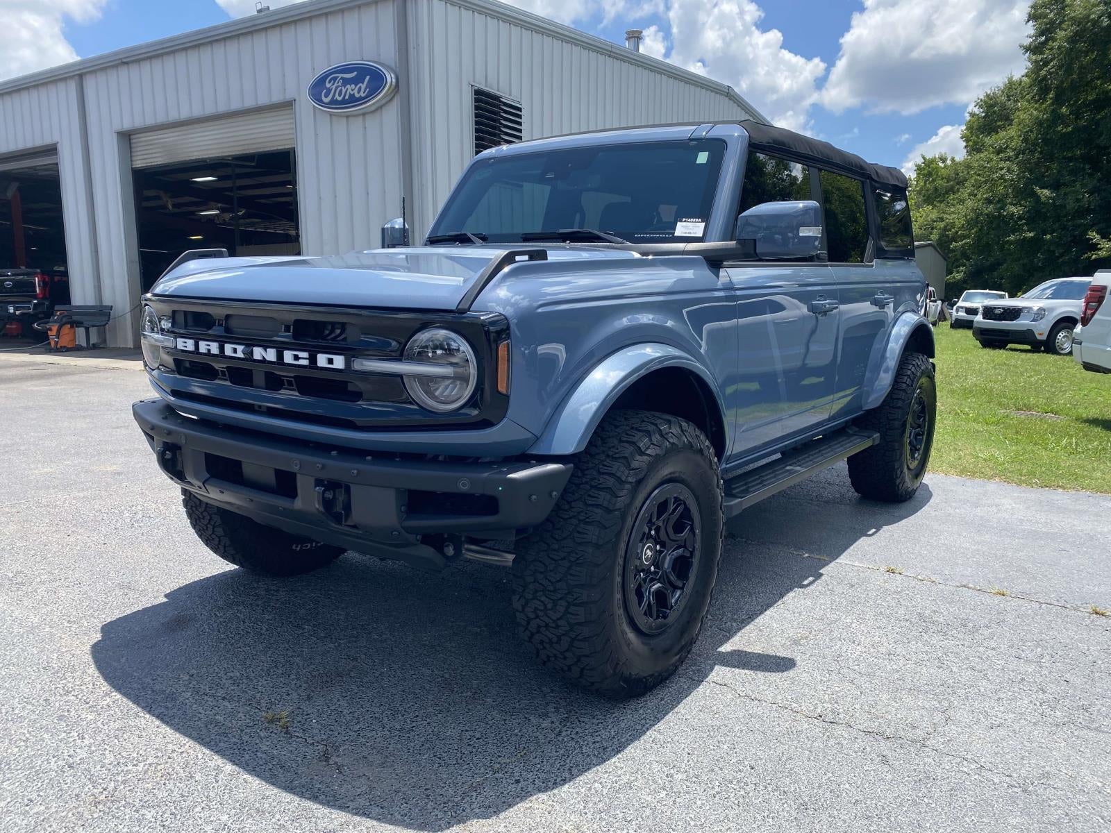 2023 Ford Bronco Outer Banks