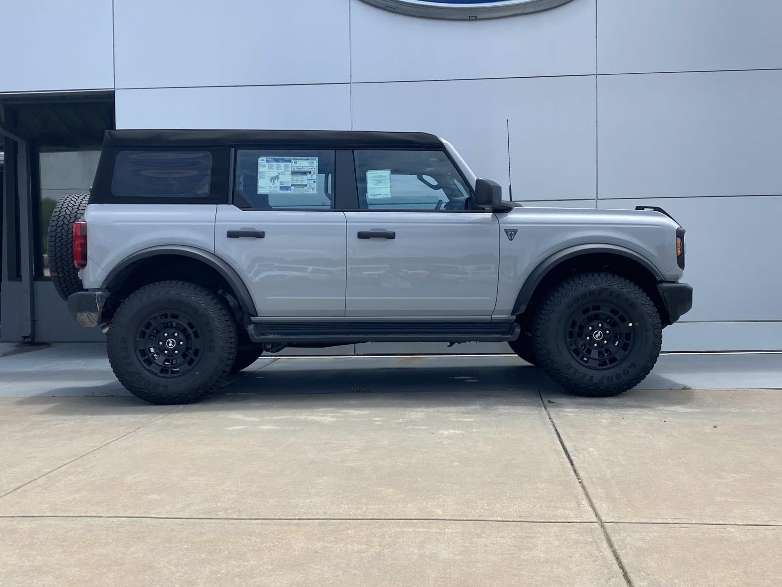 2026 Ford Bronco Base 4 Door 4x4