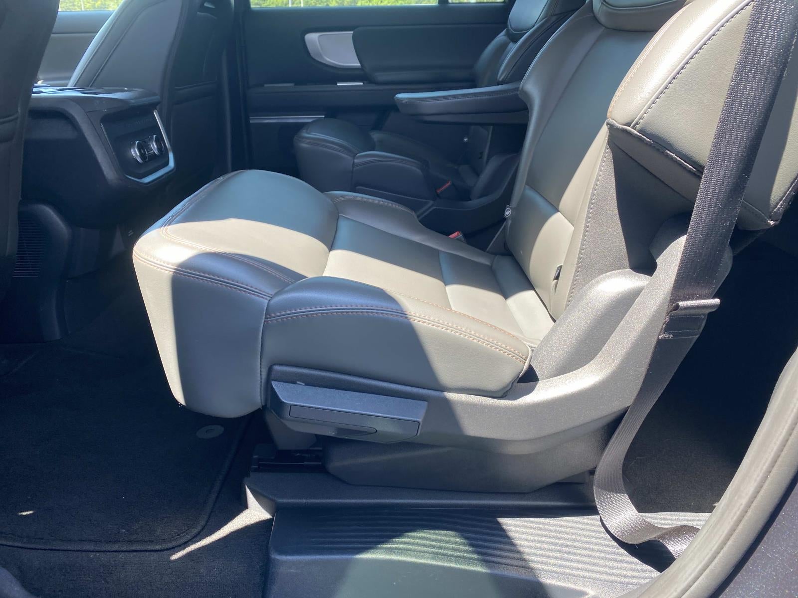 2025 Ford Expedition Max Active 4x2