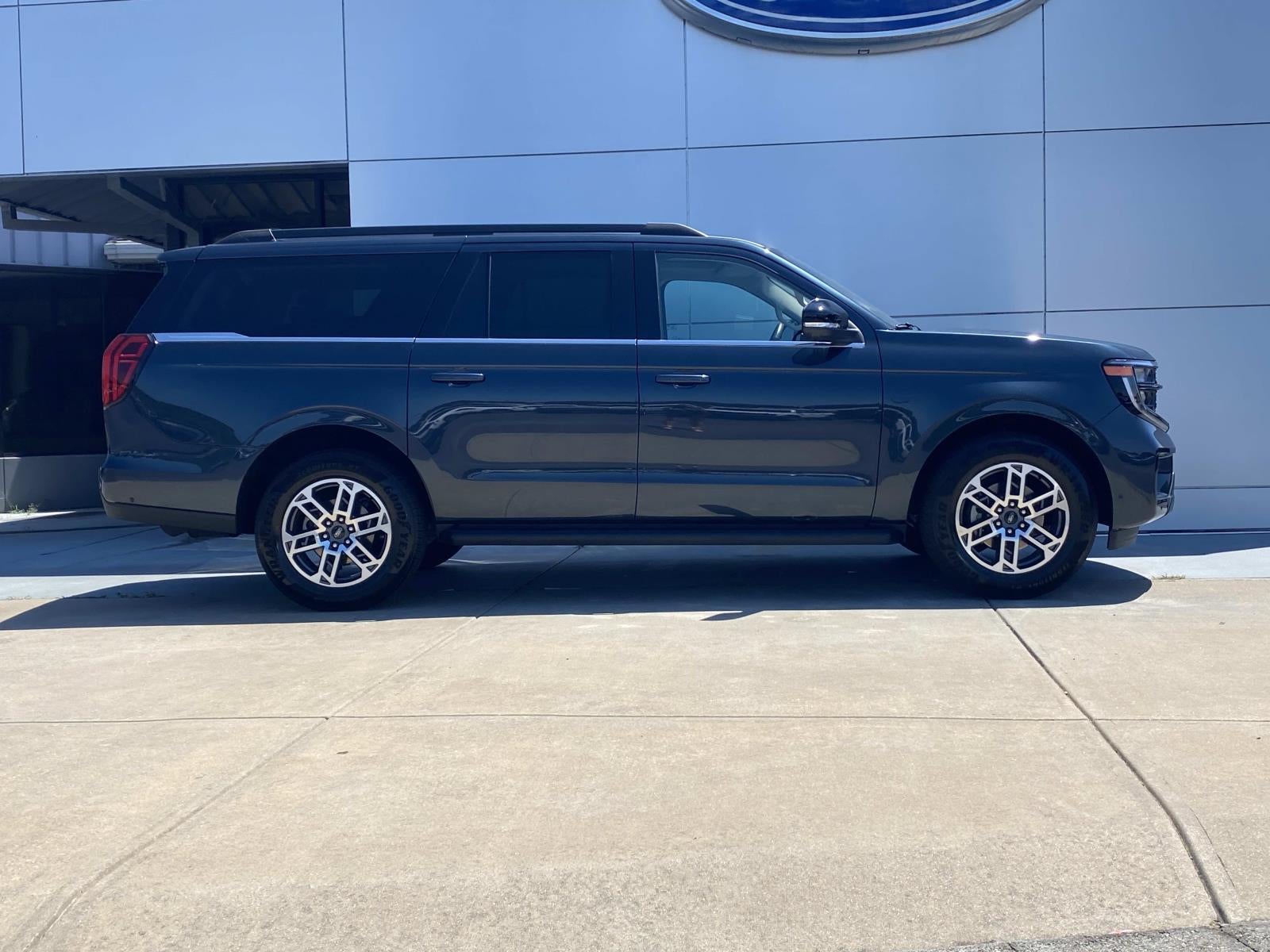 2025 Ford Expedition Max Active 4x2