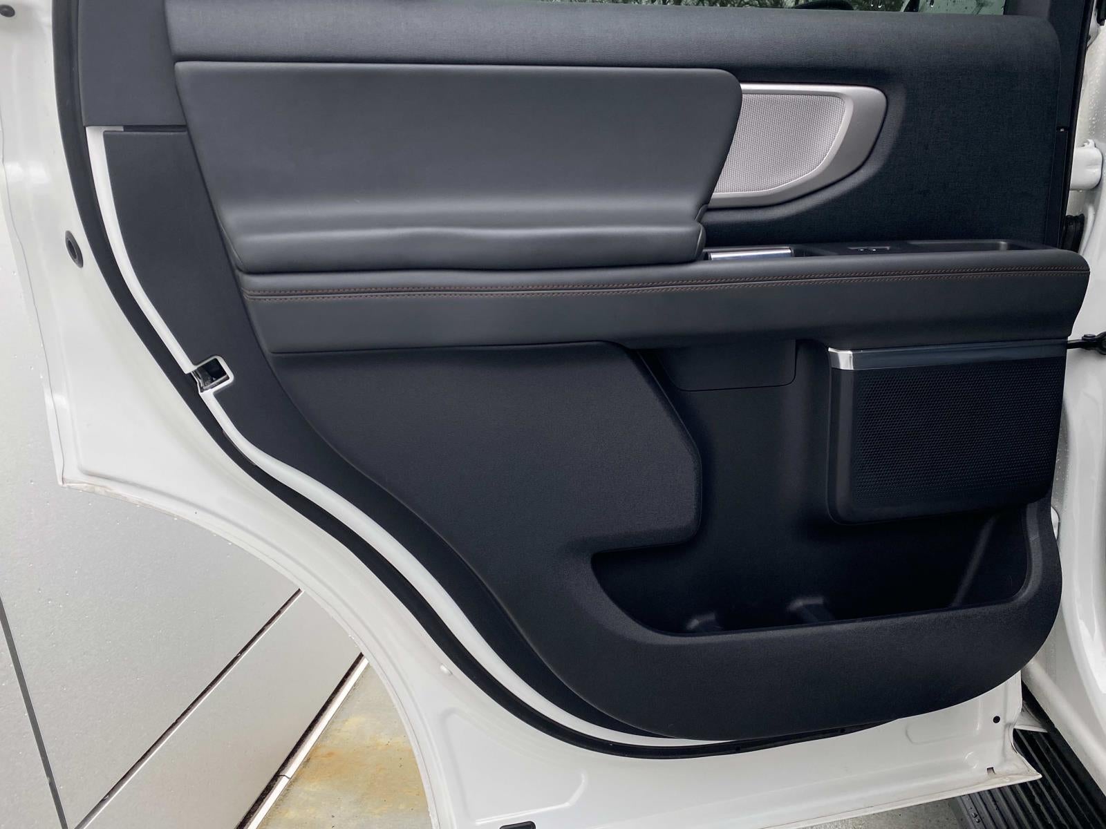 2025 Ford Expedition Active 4x2