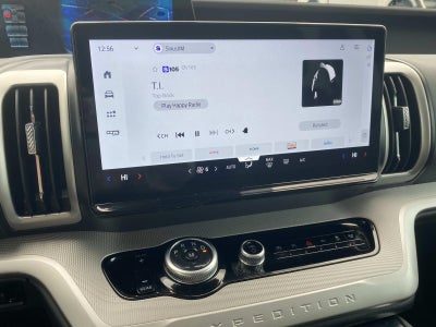 2025 Ford Expedition Active 4x2