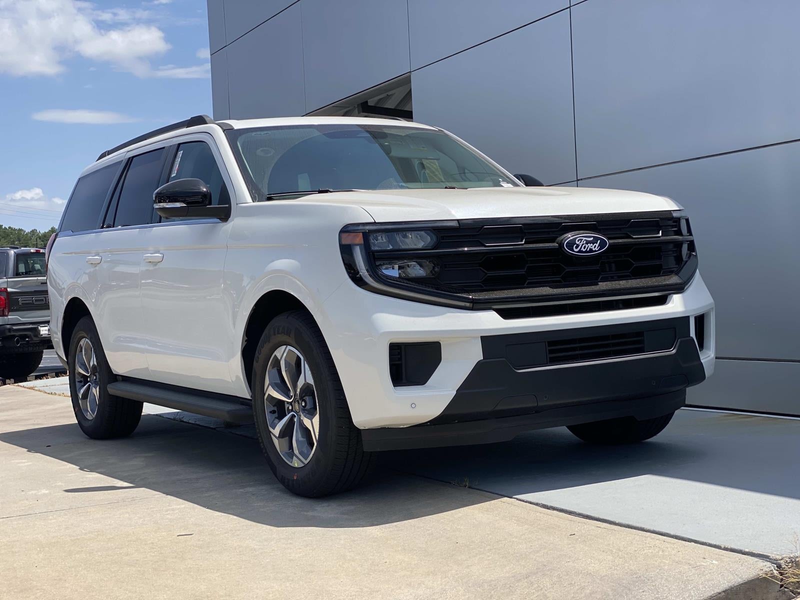 2027 Ford Expedition Active