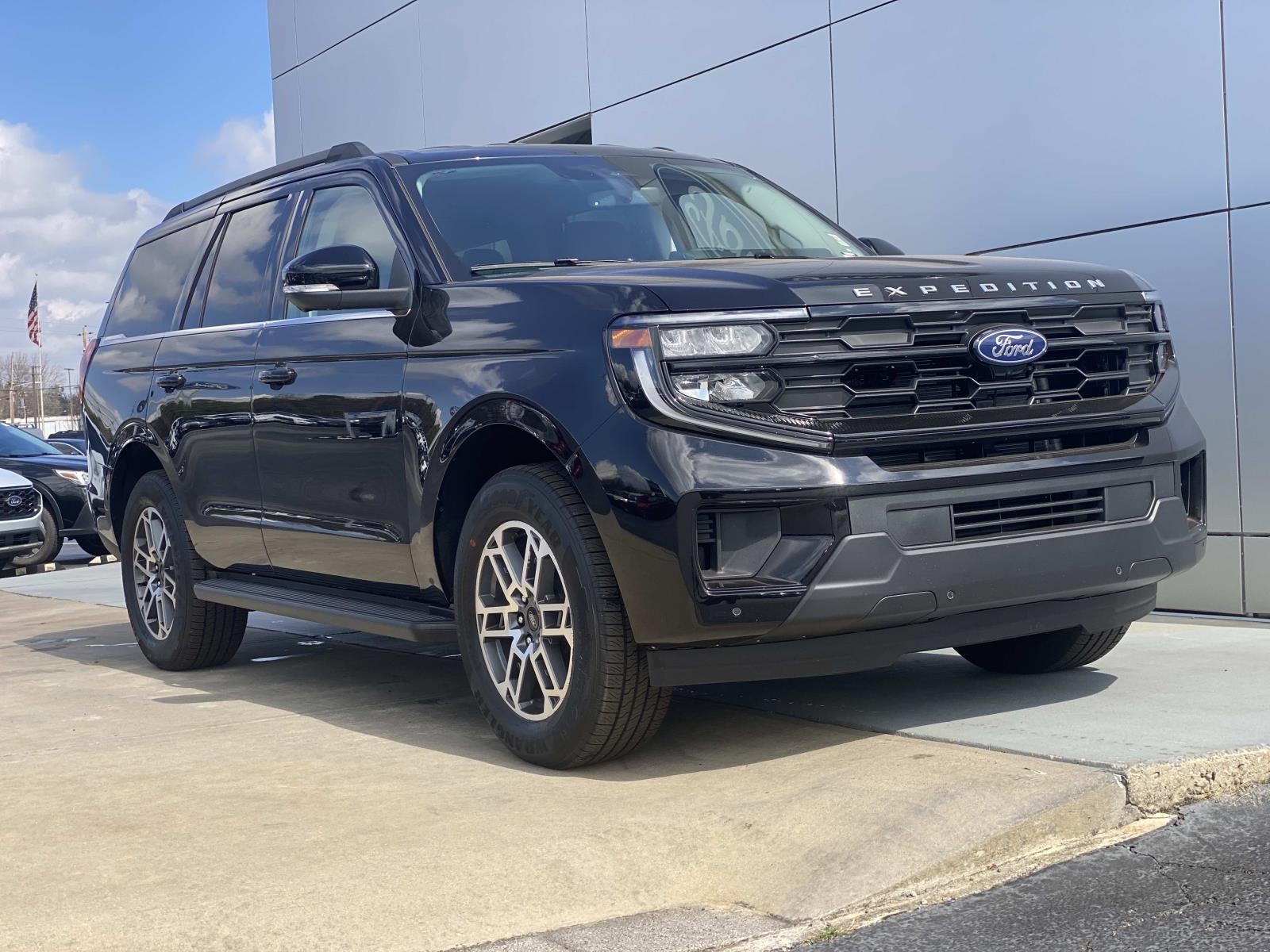 2026 Ford Expedition Active