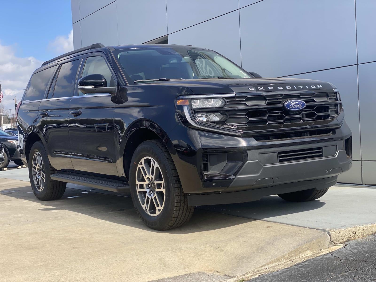 2026 Ford Expedition Active