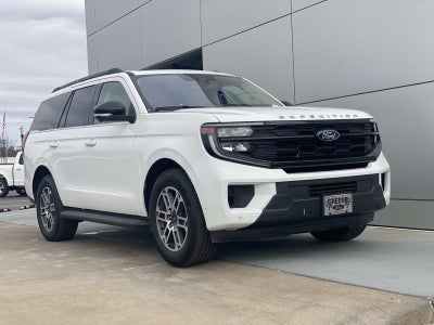 2025 Ford Expedition Active 4x2
