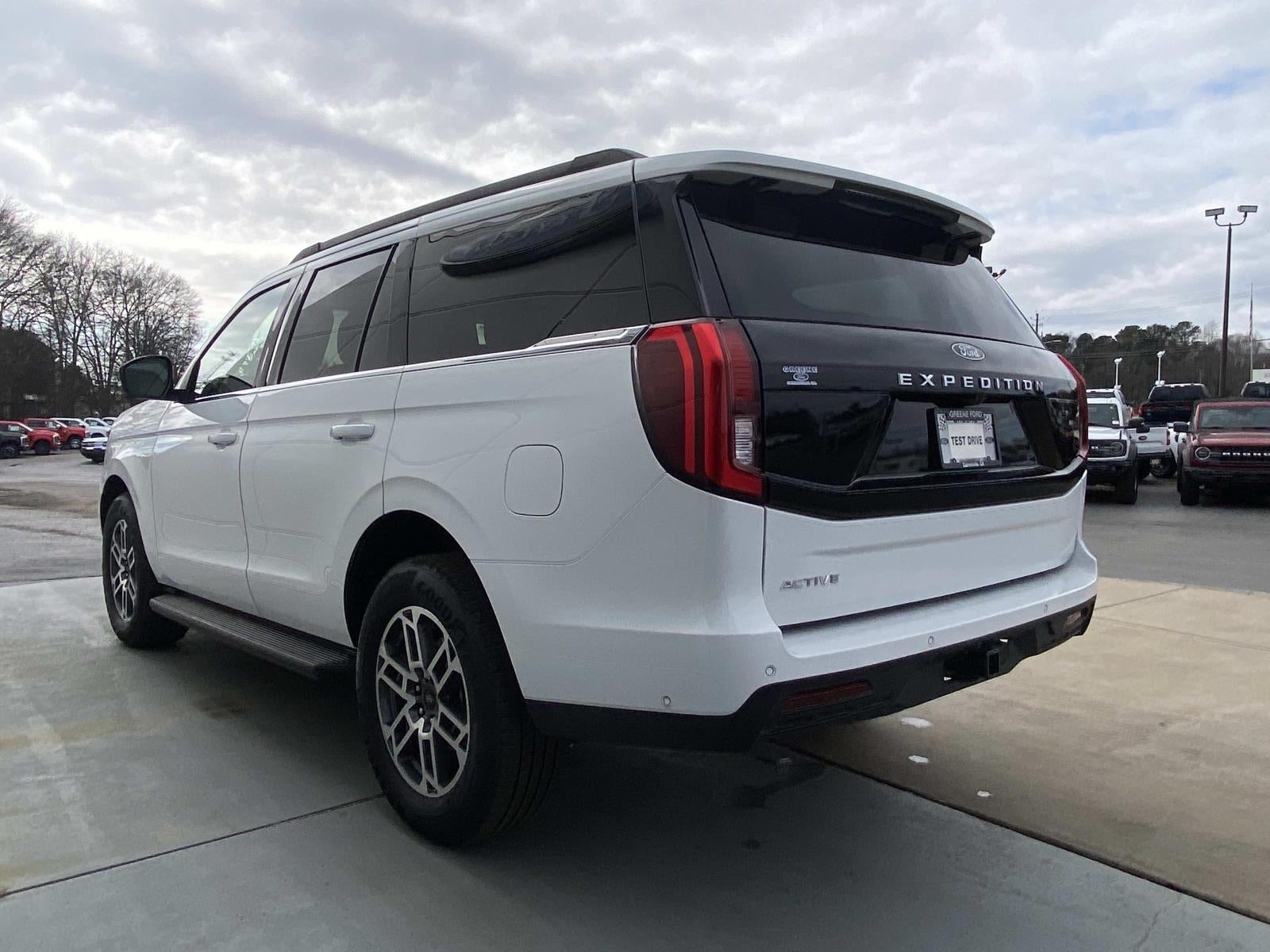 2025 Ford Expedition Active 4x2