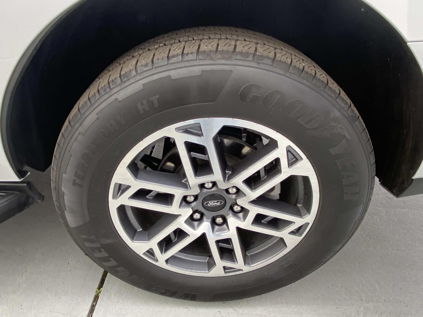 2025 Ford Expedition Active 4x2