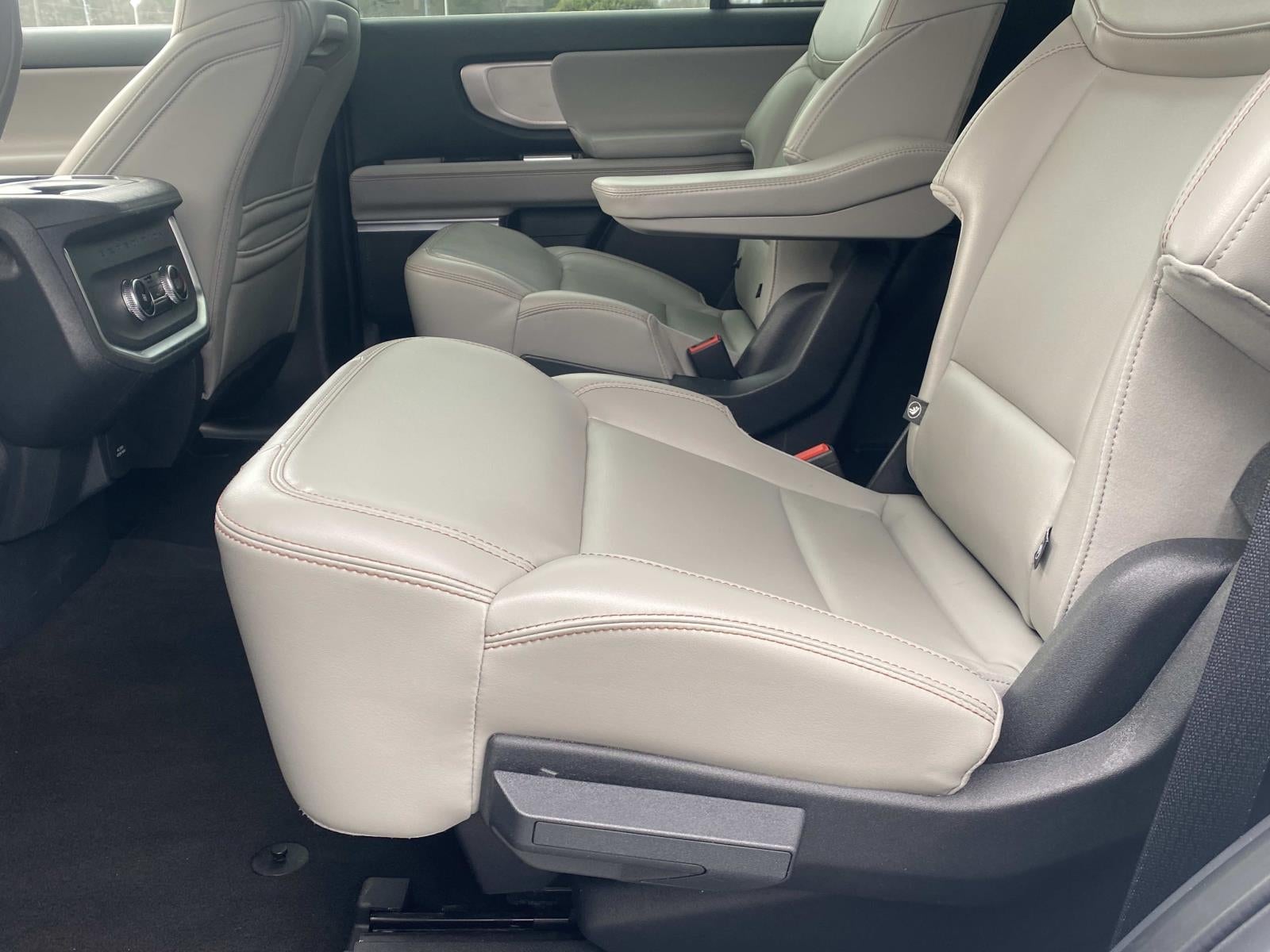 2025 Ford Expedition Active 4x2