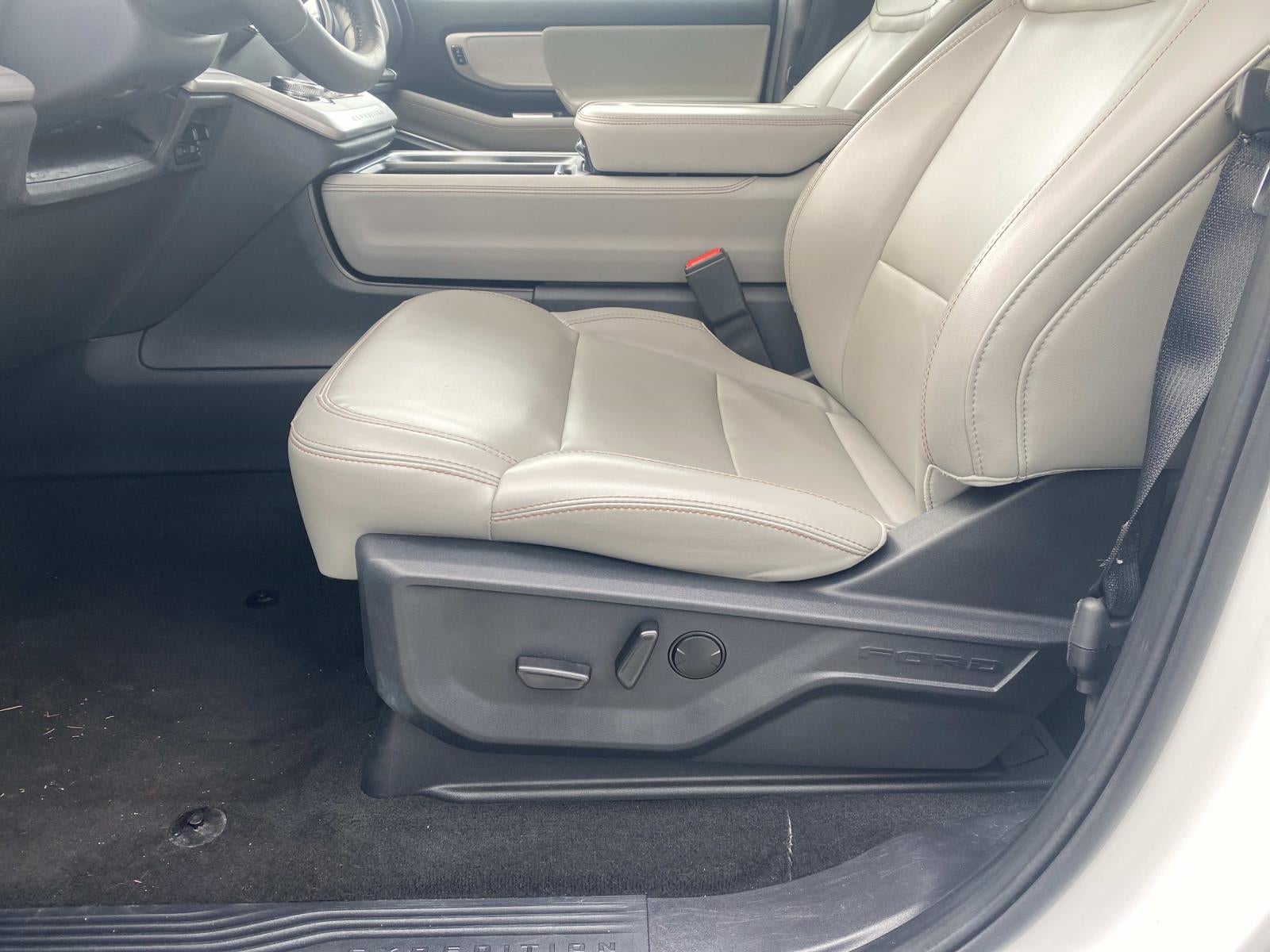 2025 Ford Expedition Active 4x2