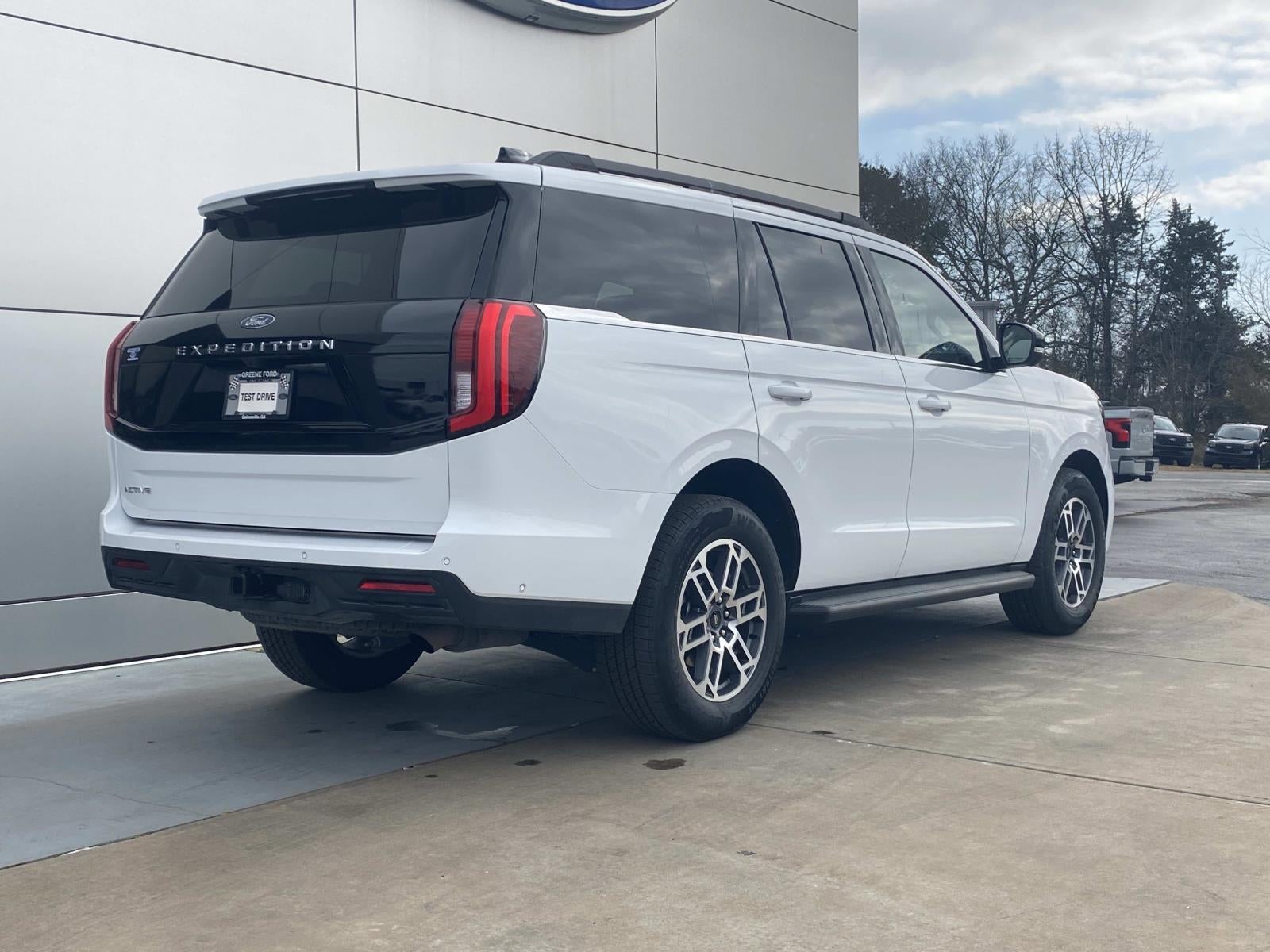 2025 Ford Expedition Active 4x2