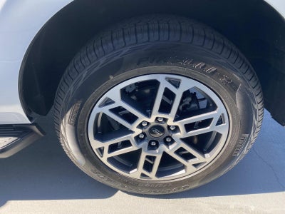 2025 Ford Expedition Active 4x4