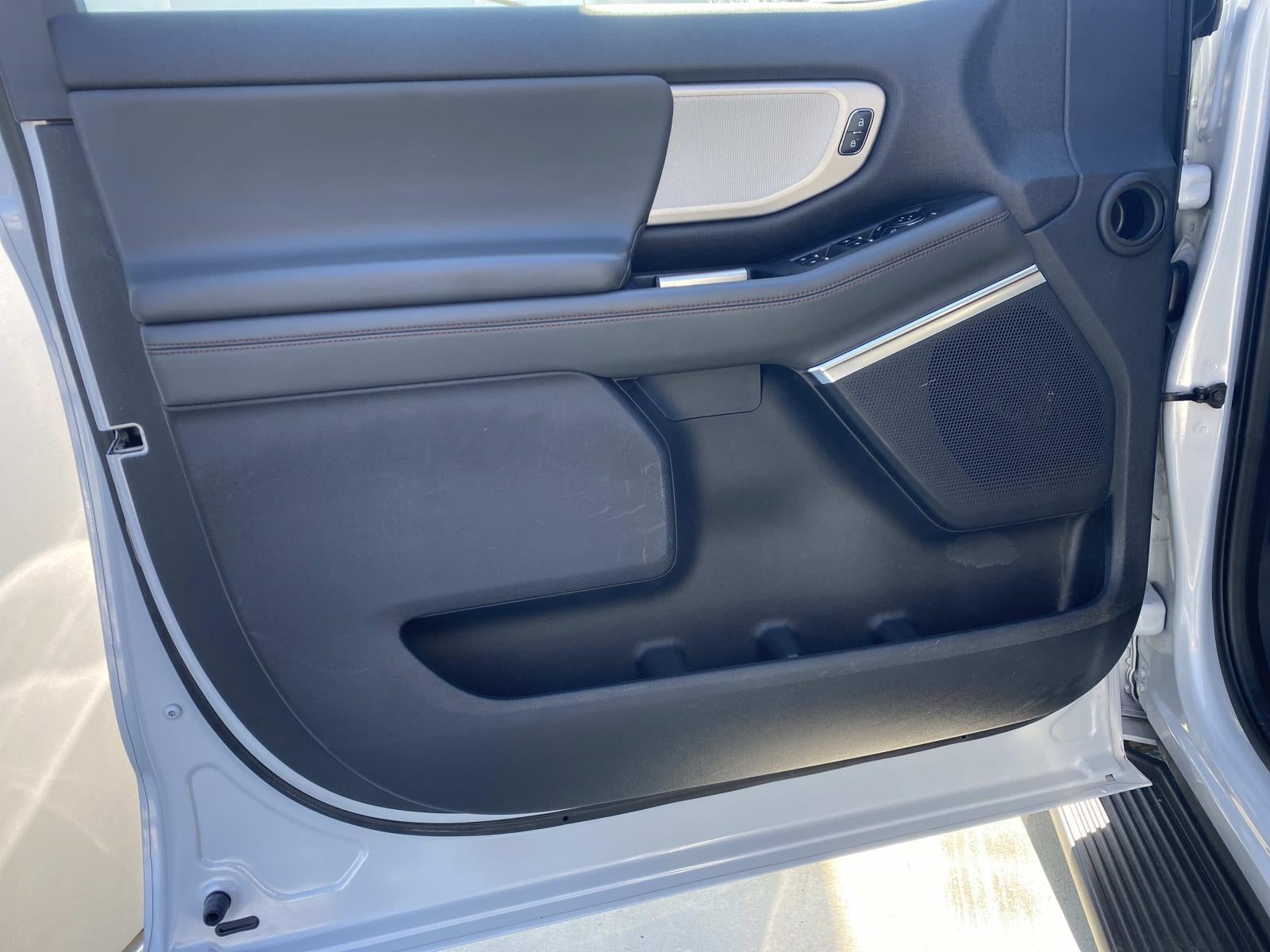 2025 Ford Expedition Active 4x4