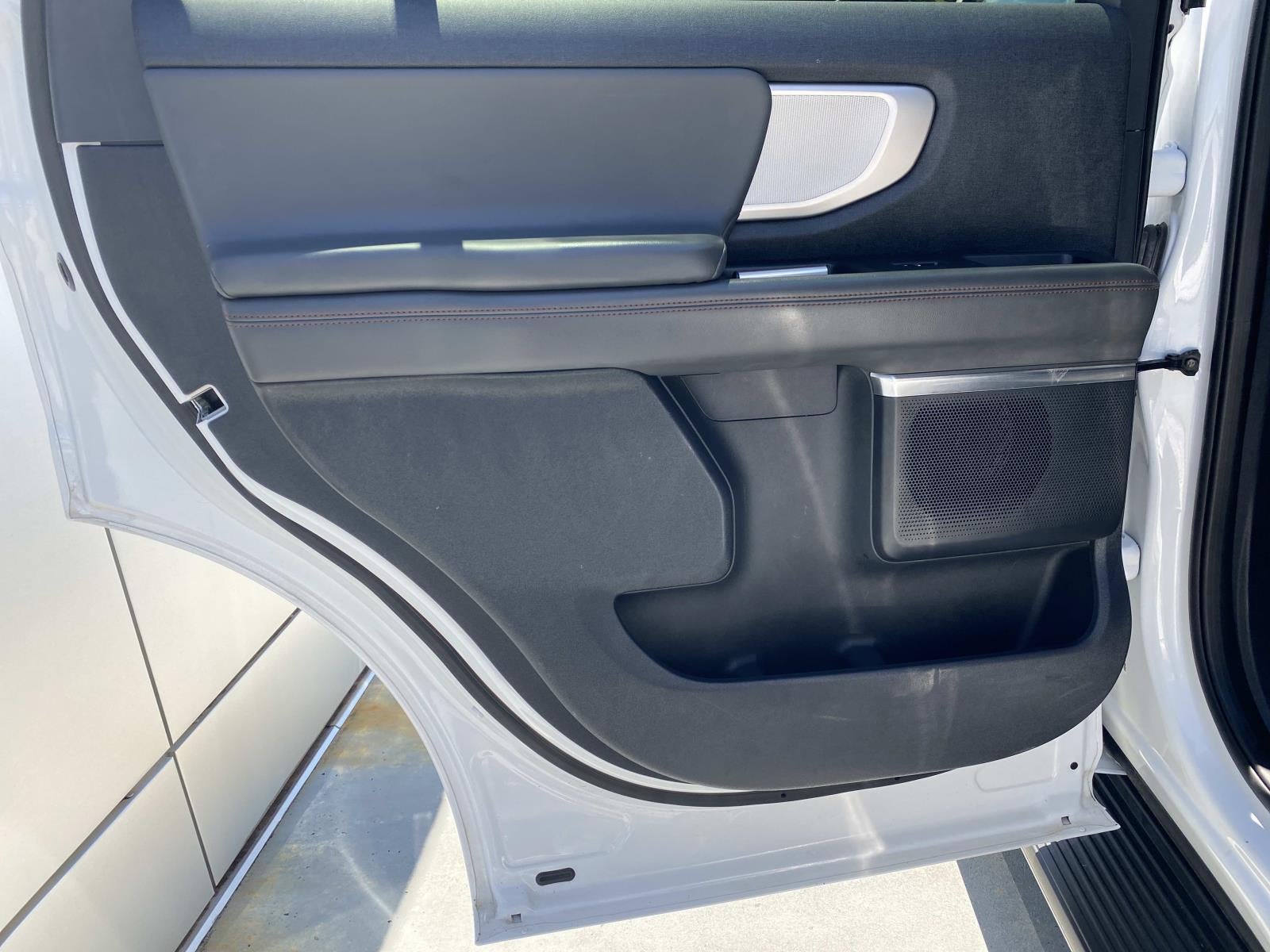 2025 Ford Expedition Active 4x4