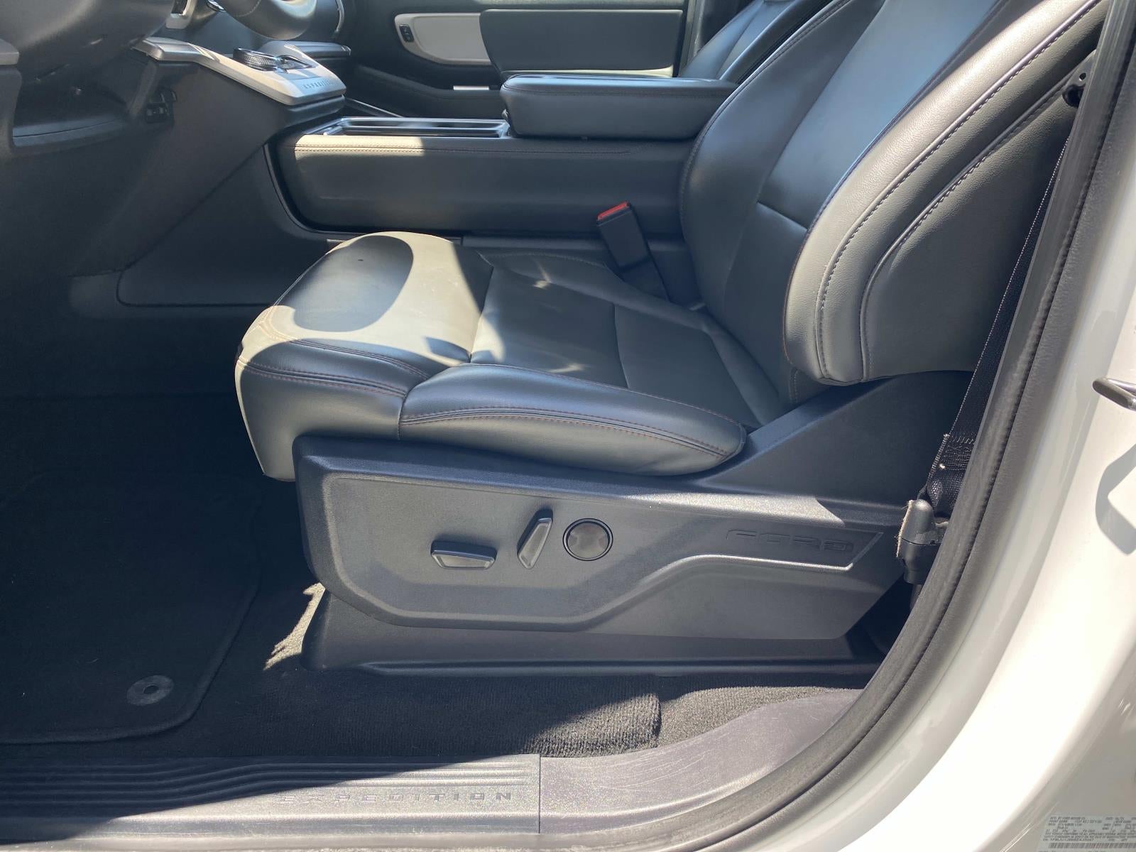 2025 Ford Expedition Active 4x4