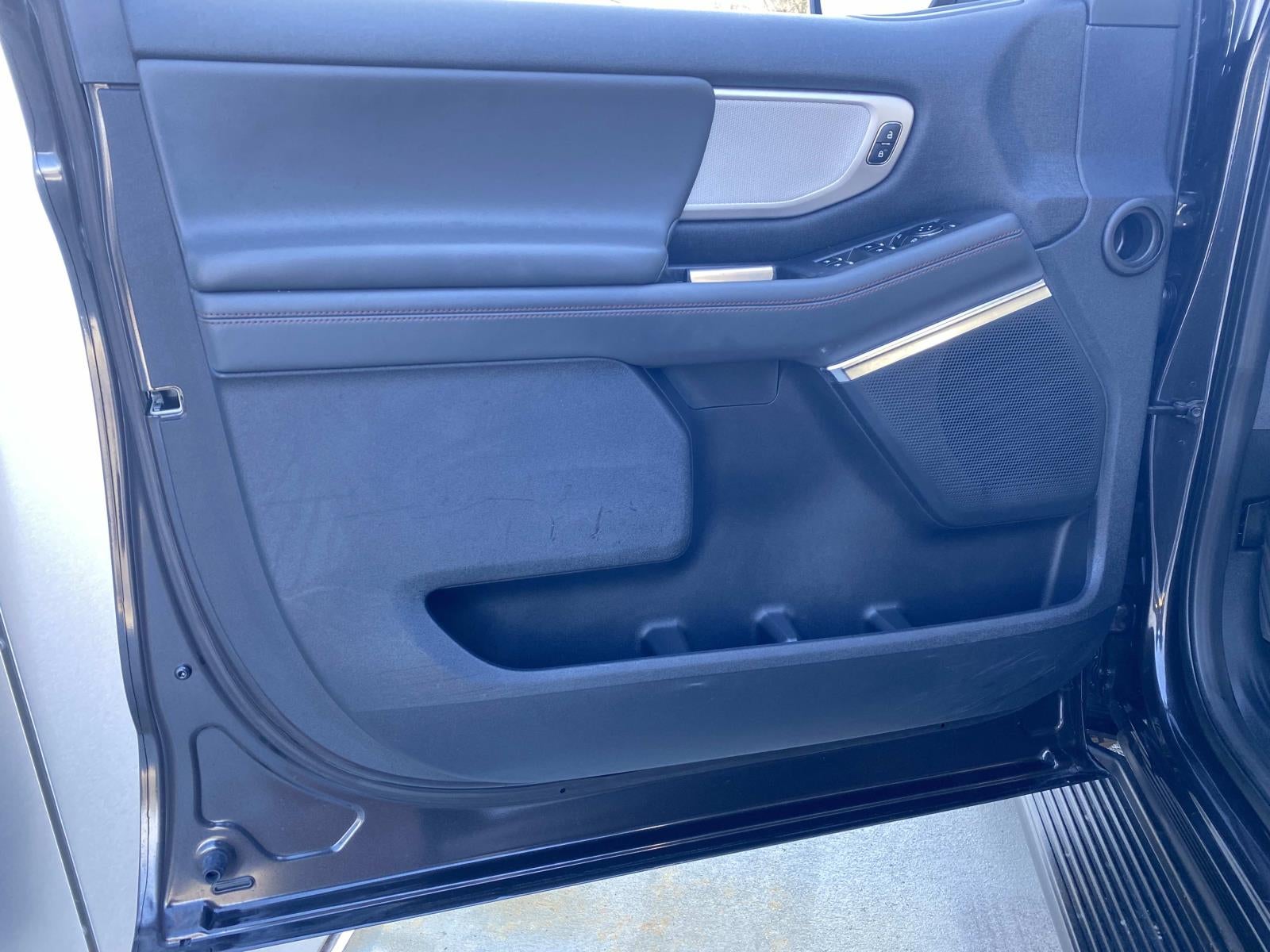 2025 Ford Expedition Active 4x4