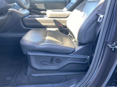 2025 Ford Expedition Active 4x4