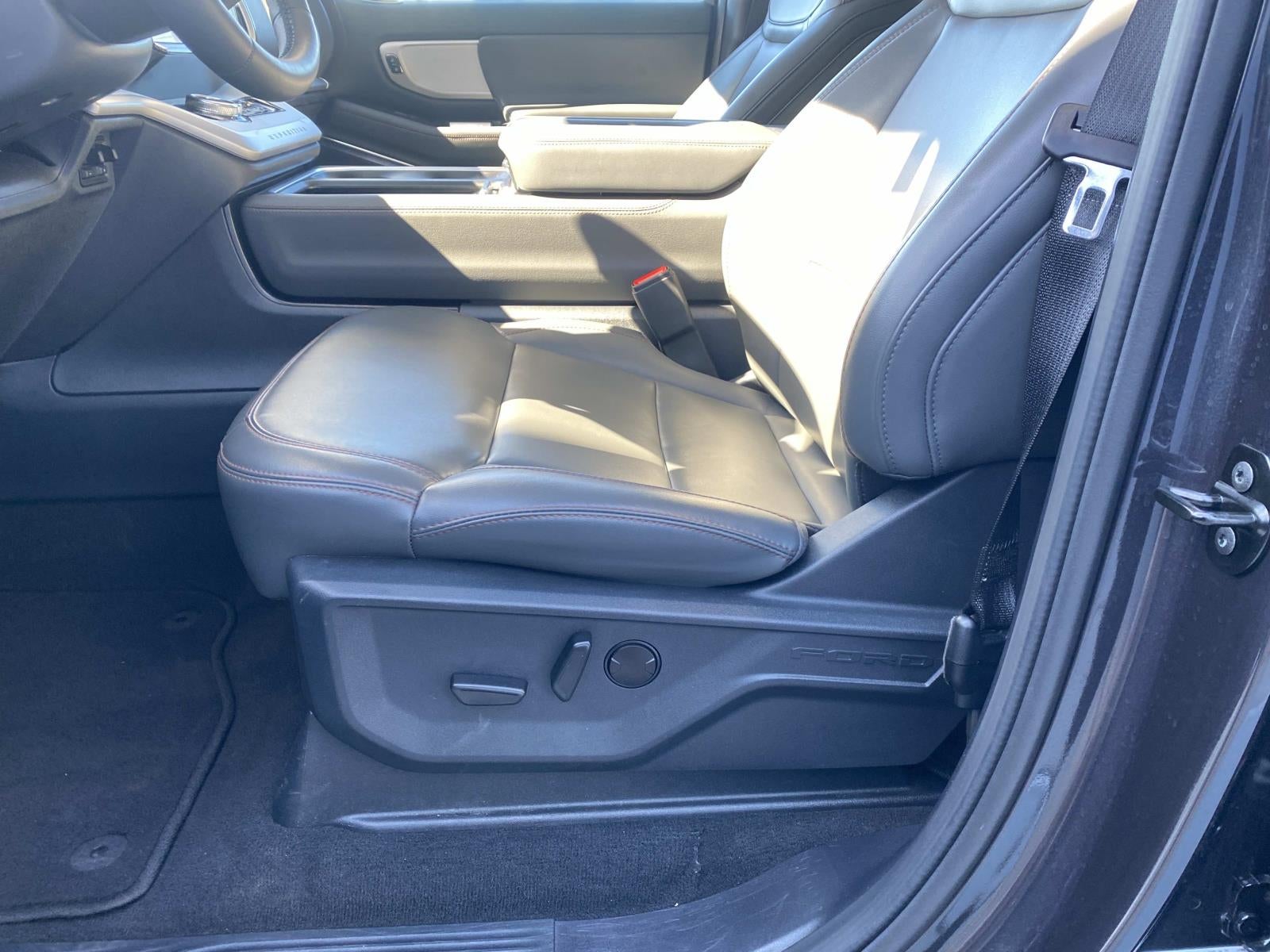 2025 Ford Expedition Active 4x4