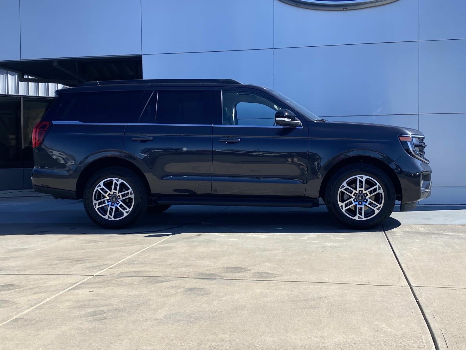 2025 Ford Expedition Active 4x4