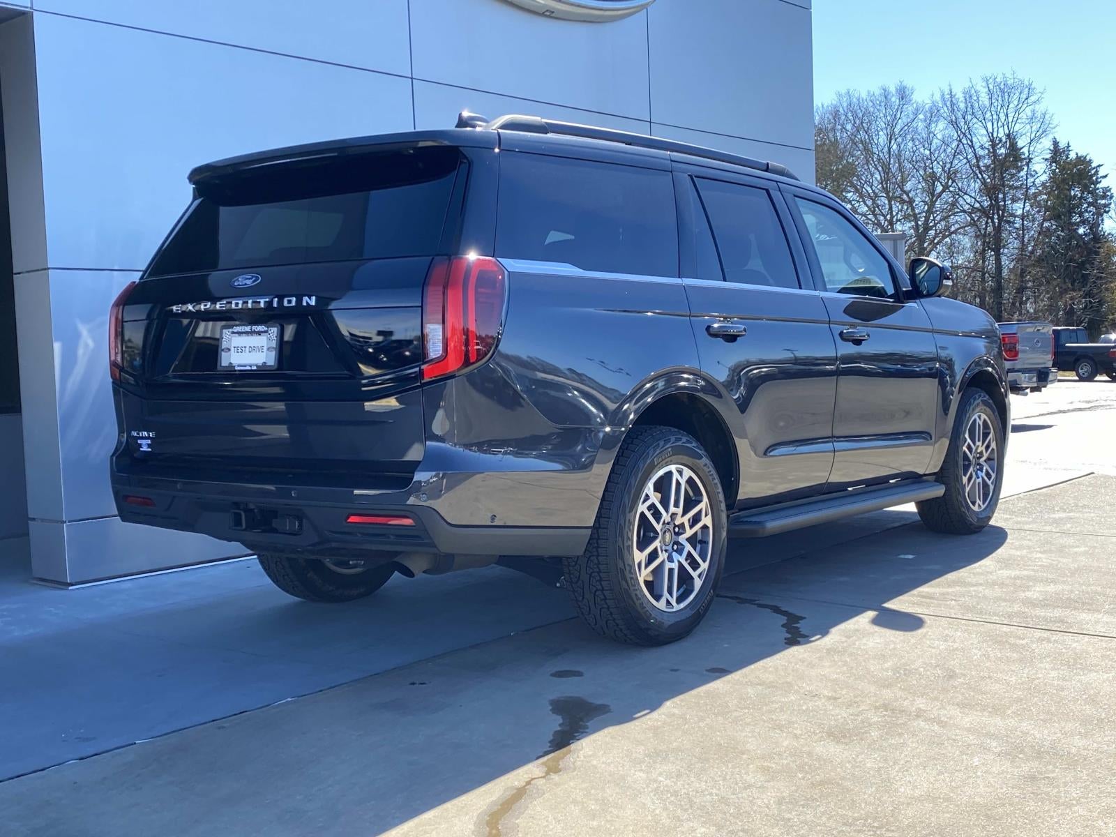 2025 Ford Expedition Active 4x4