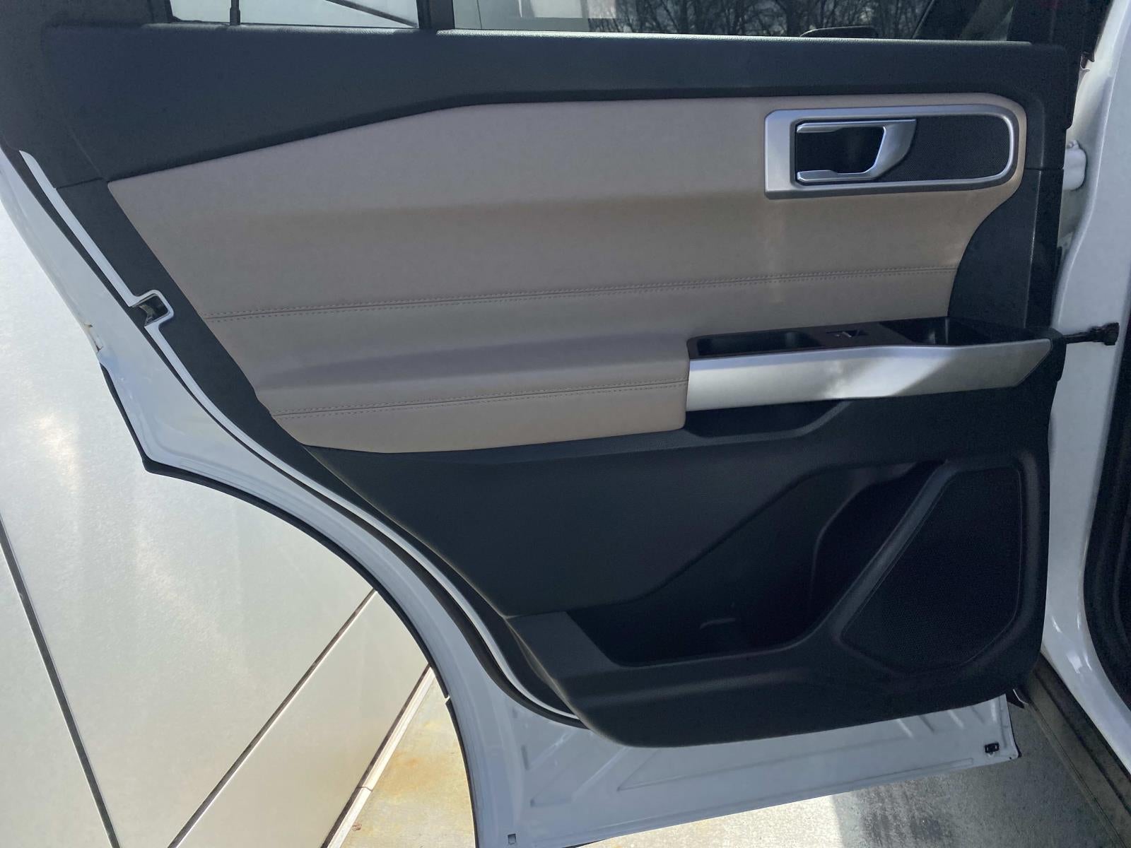 2022 Ford Explorer XLT RWD