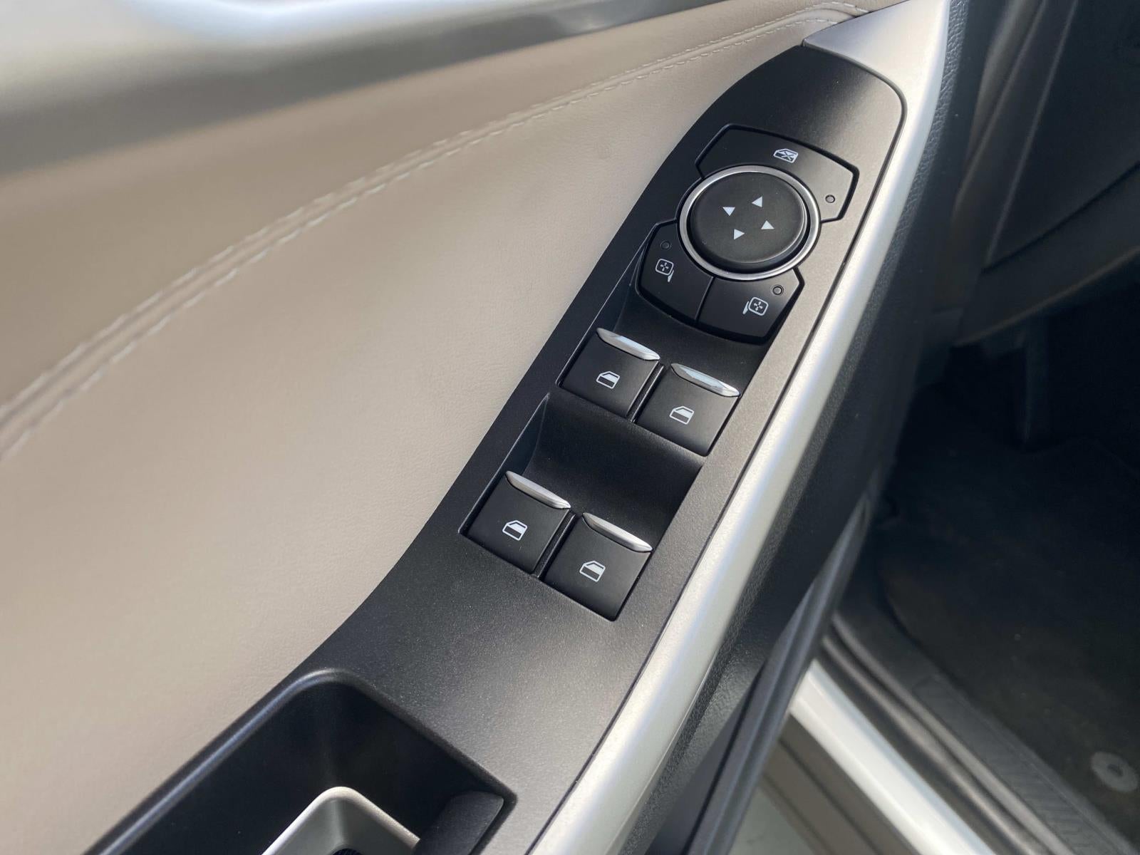 2022 Ford Explorer XLT RWD