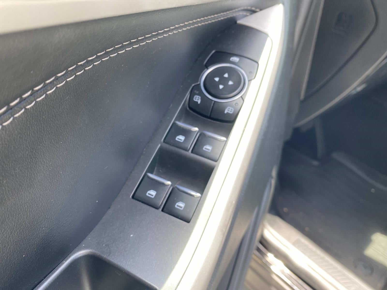 2023 Ford Explorer XLT 4WD