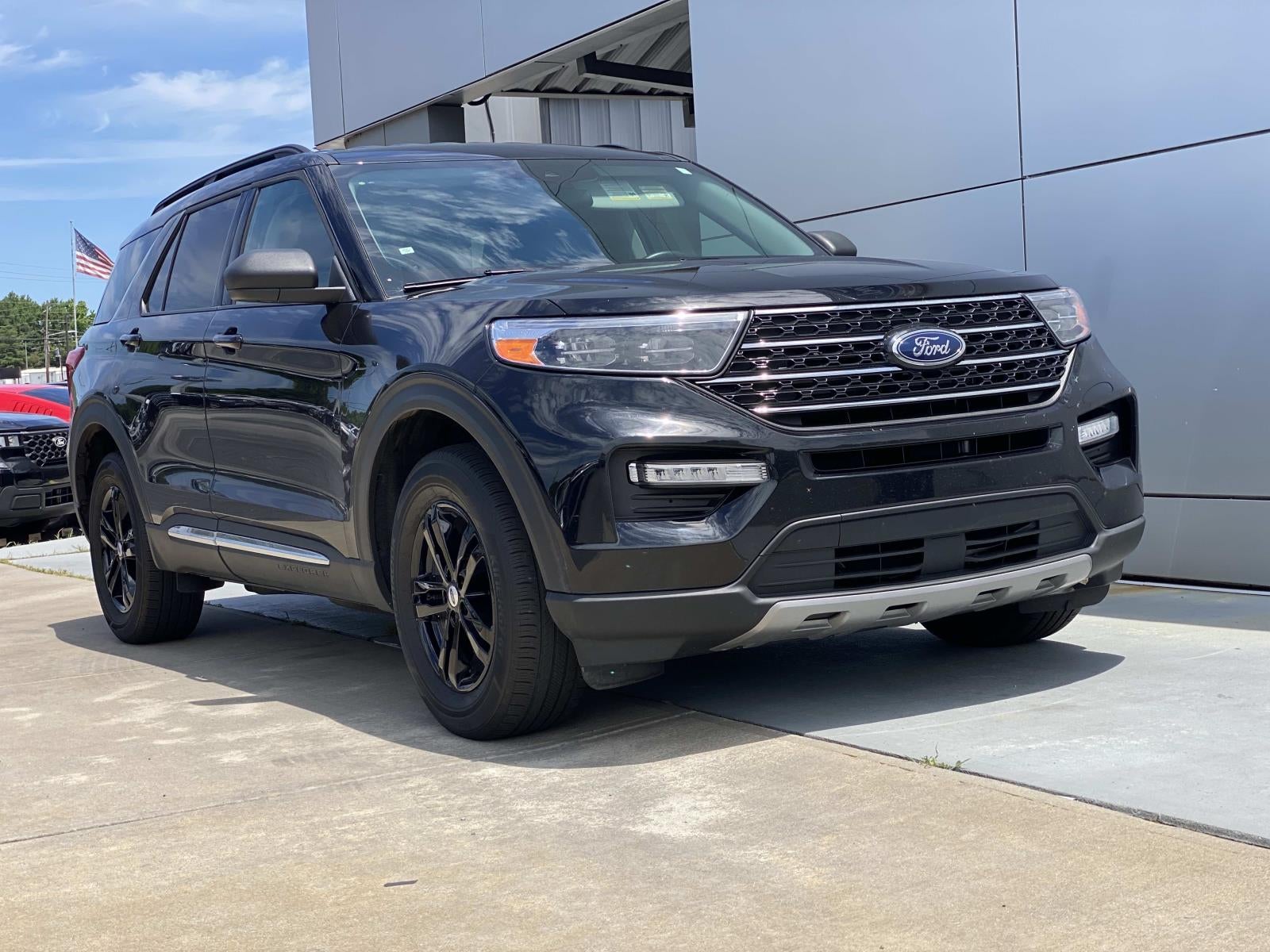 2023 Ford Explorer XLT 4WD
