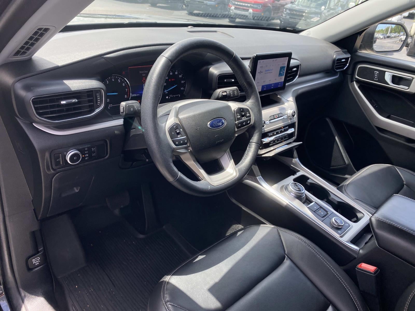 2023 Ford Explorer XLT 4WD