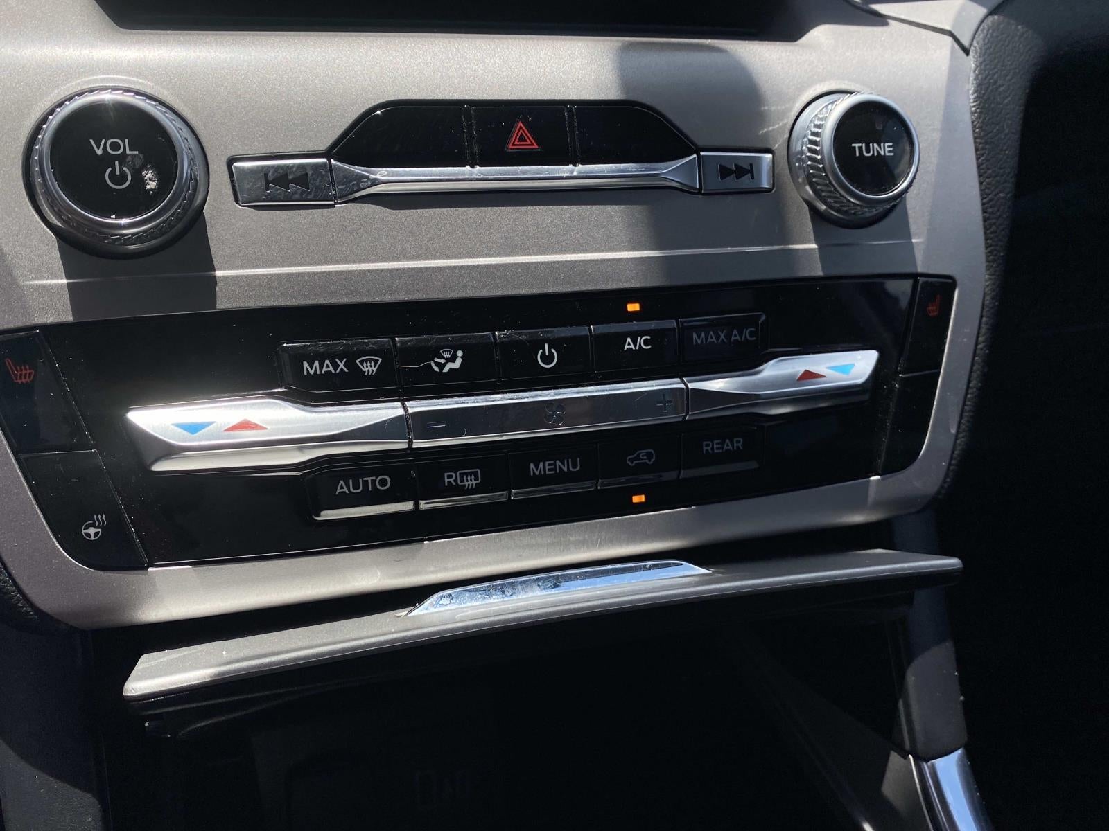2023 Ford Explorer XLT 4WD