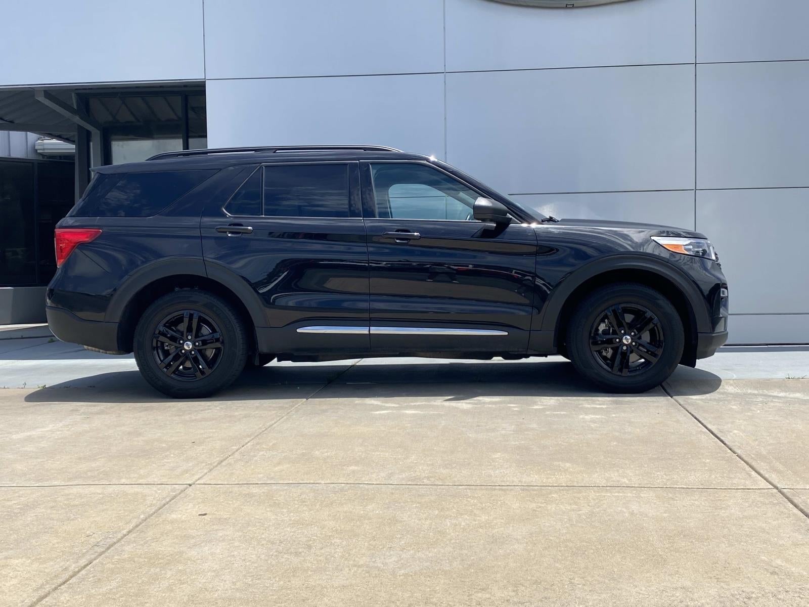 2023 Ford Explorer XLT 4WD
