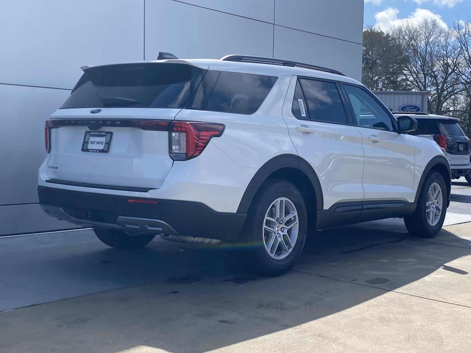 2026 Ford Explorer Active w/100A Pkg RWD