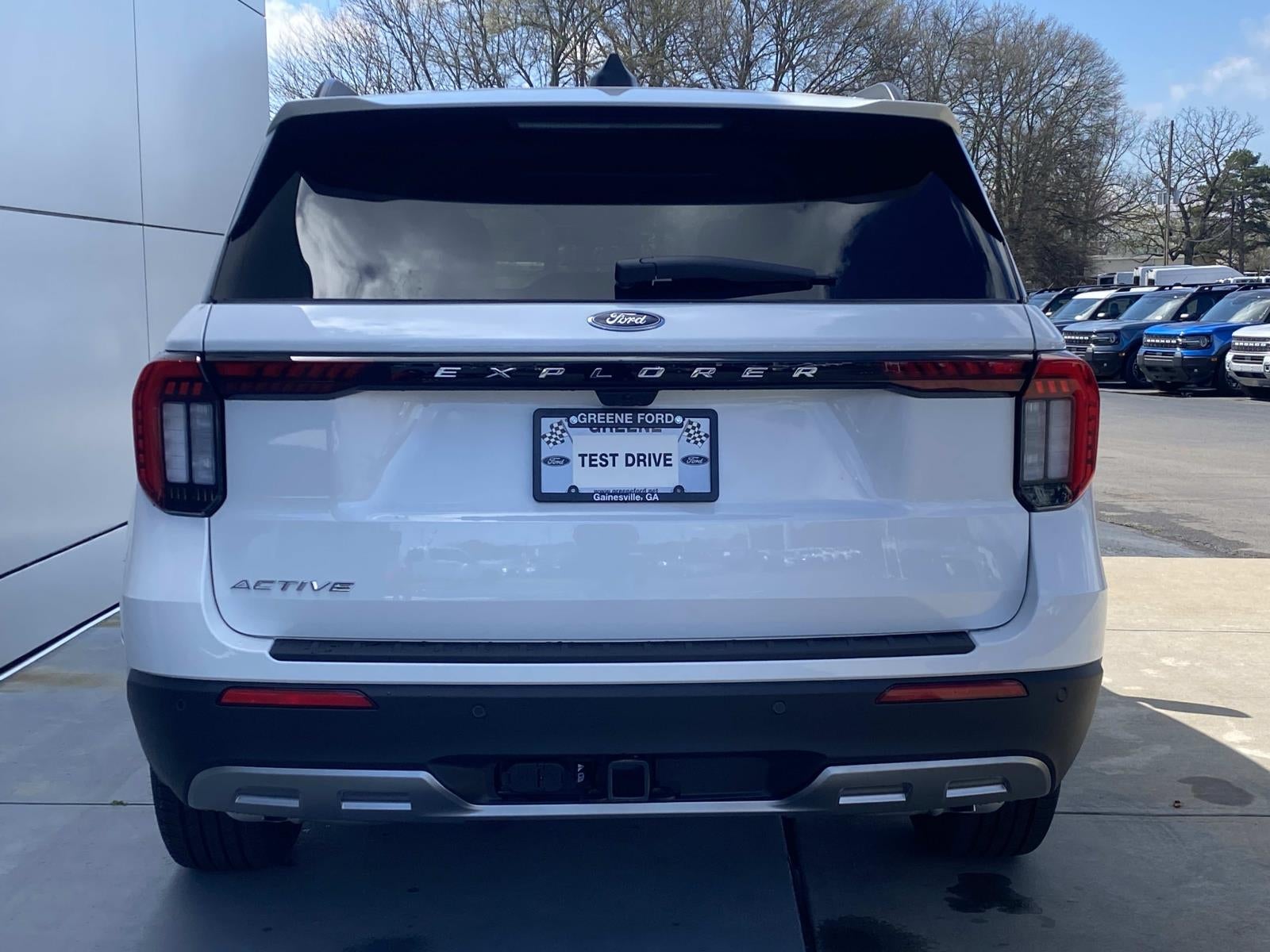 2026 Ford Explorer Active w/100A Pkg RWD