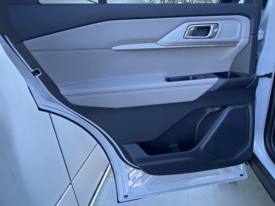 2026 Ford Explorer Active w/100A Pkg RWD