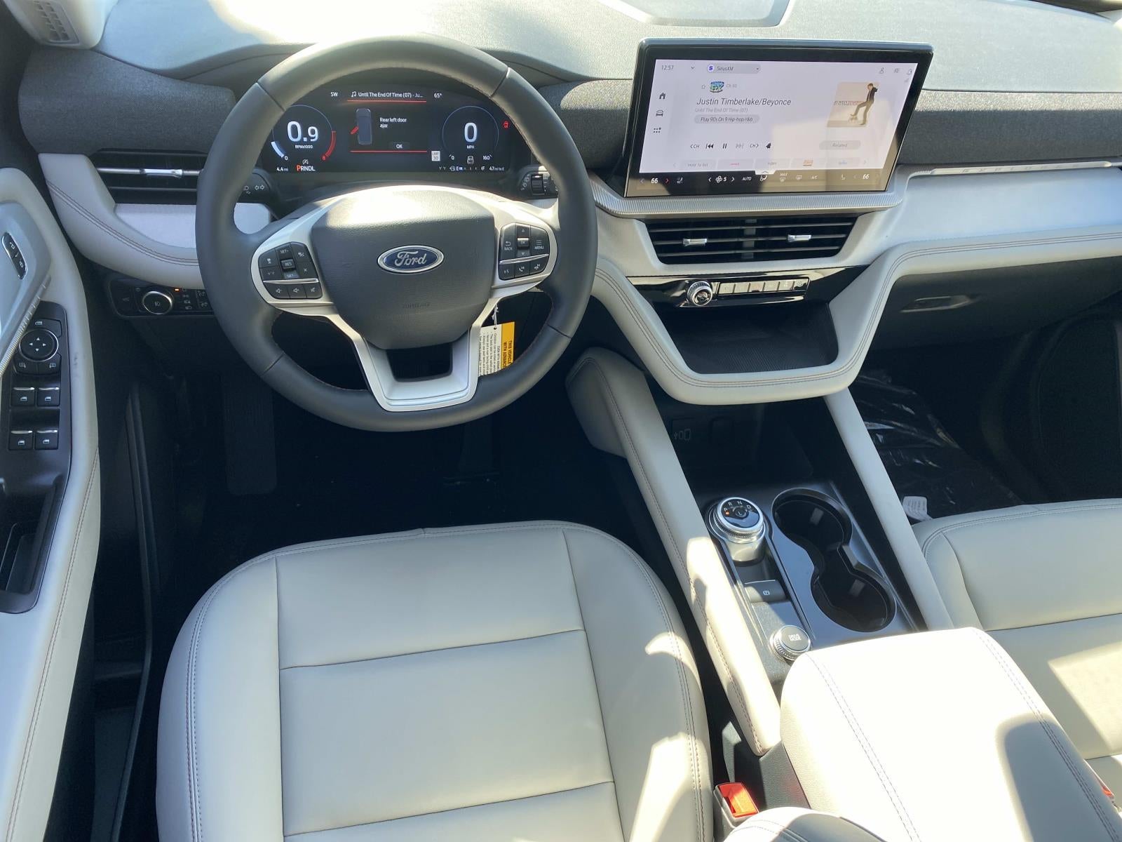 2026 Ford Explorer Active w/100A Pkg RWD