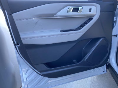 2026 Ford Explorer Active w/100A Pkg RWD