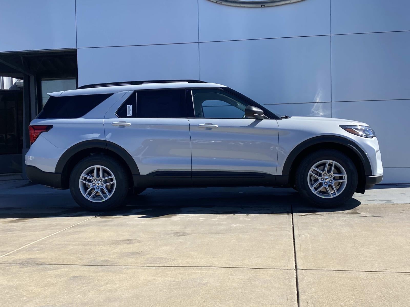 2026 Ford Explorer Active w/100A Pkg RWD