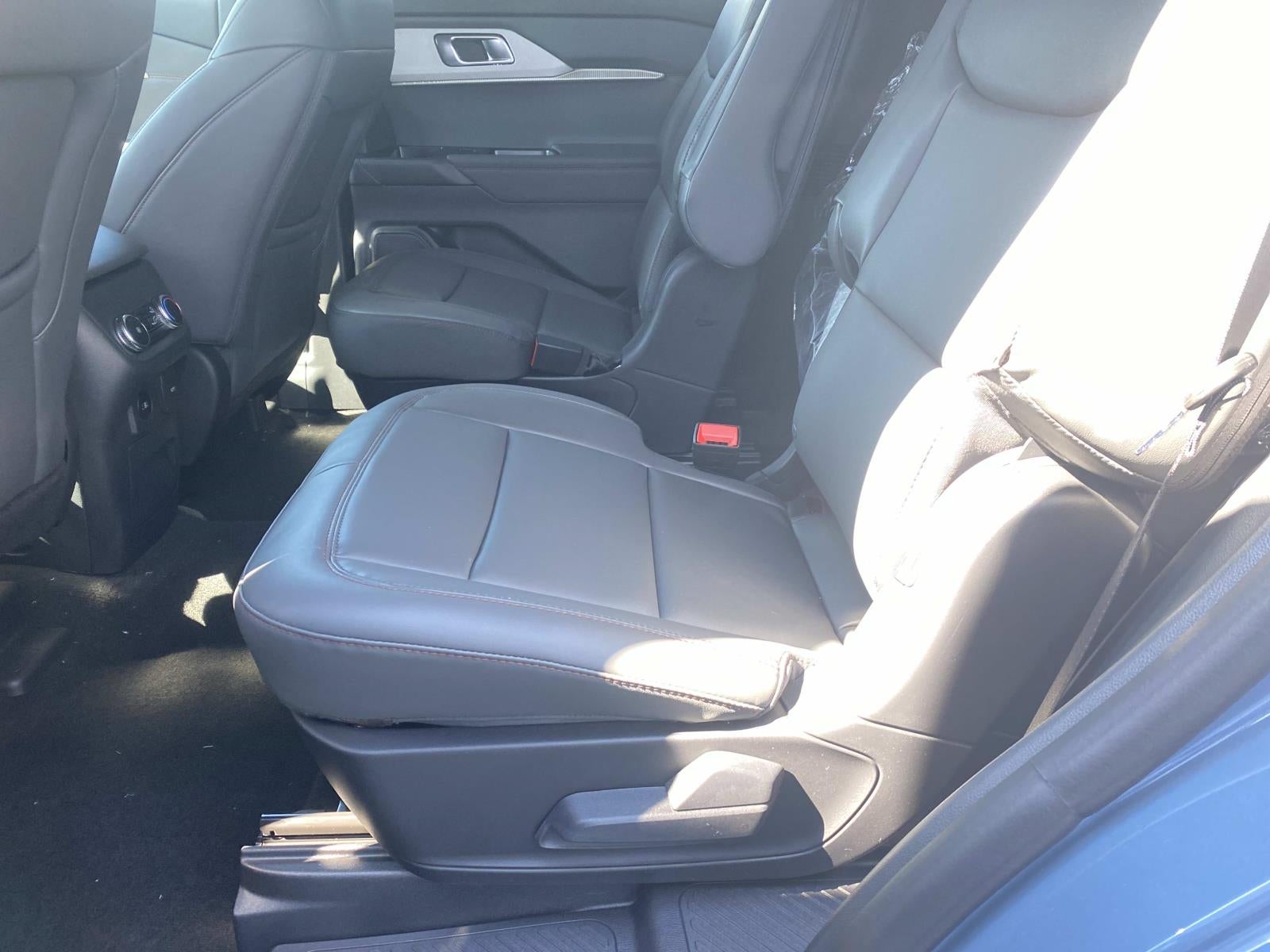 2027 Ford Explorer Active w/100A Pkg RWD
